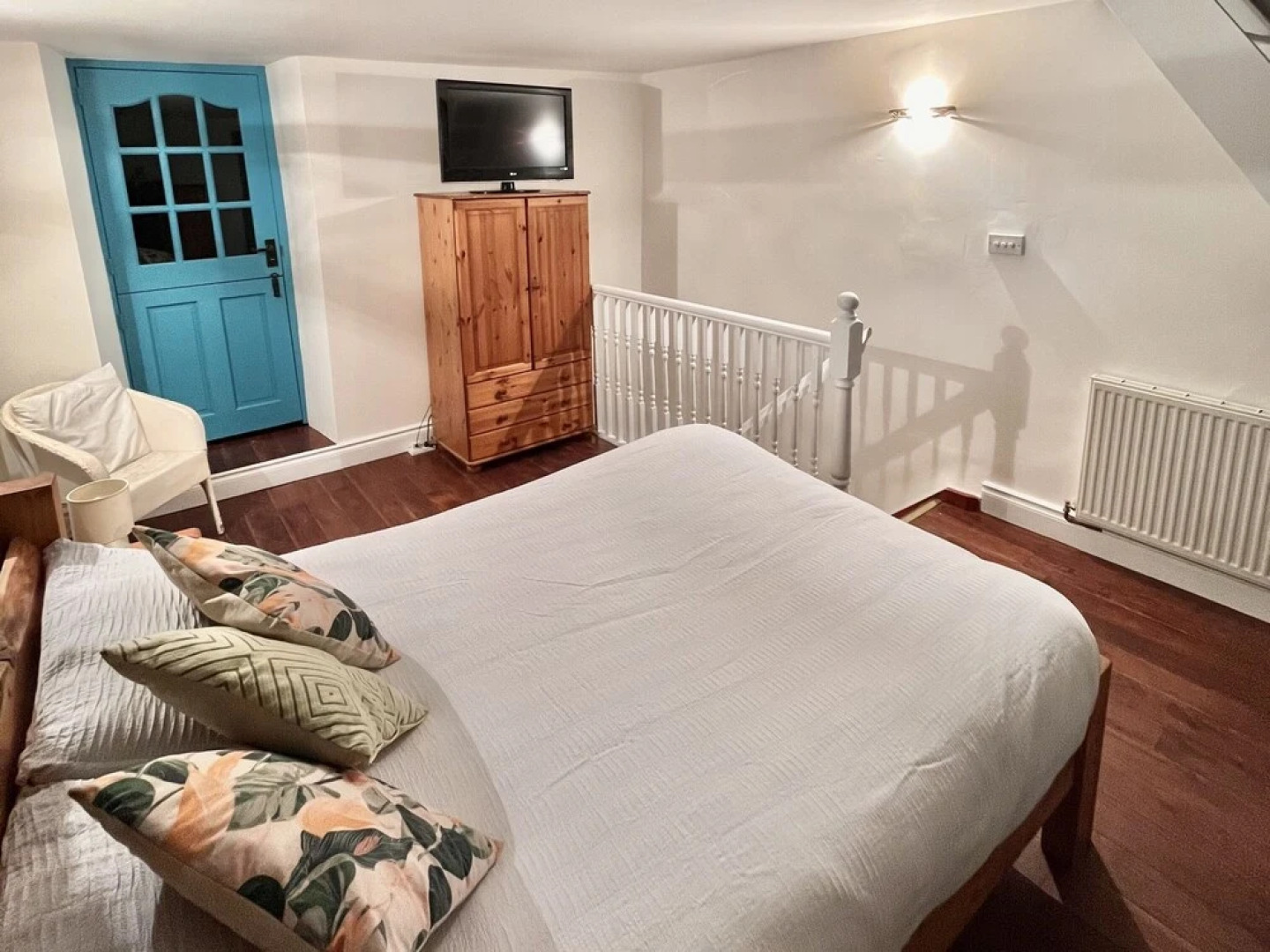 Stunning Riverside Tryweryn Terrace House