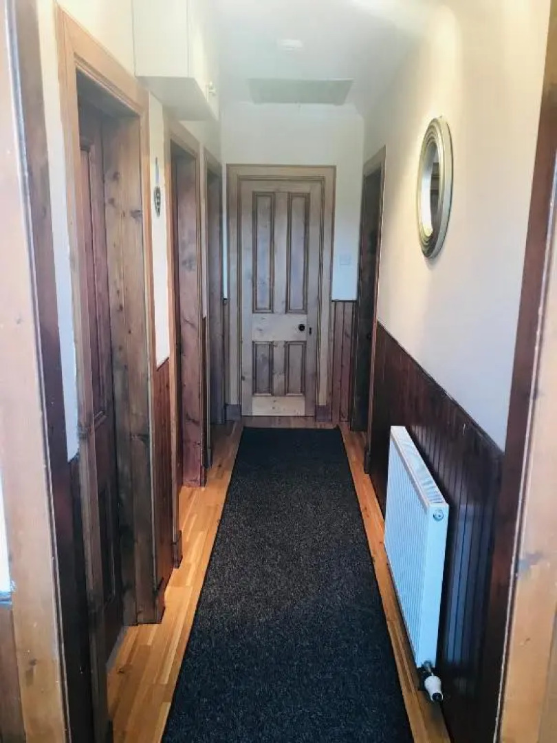 Attractive Town Centre Flat