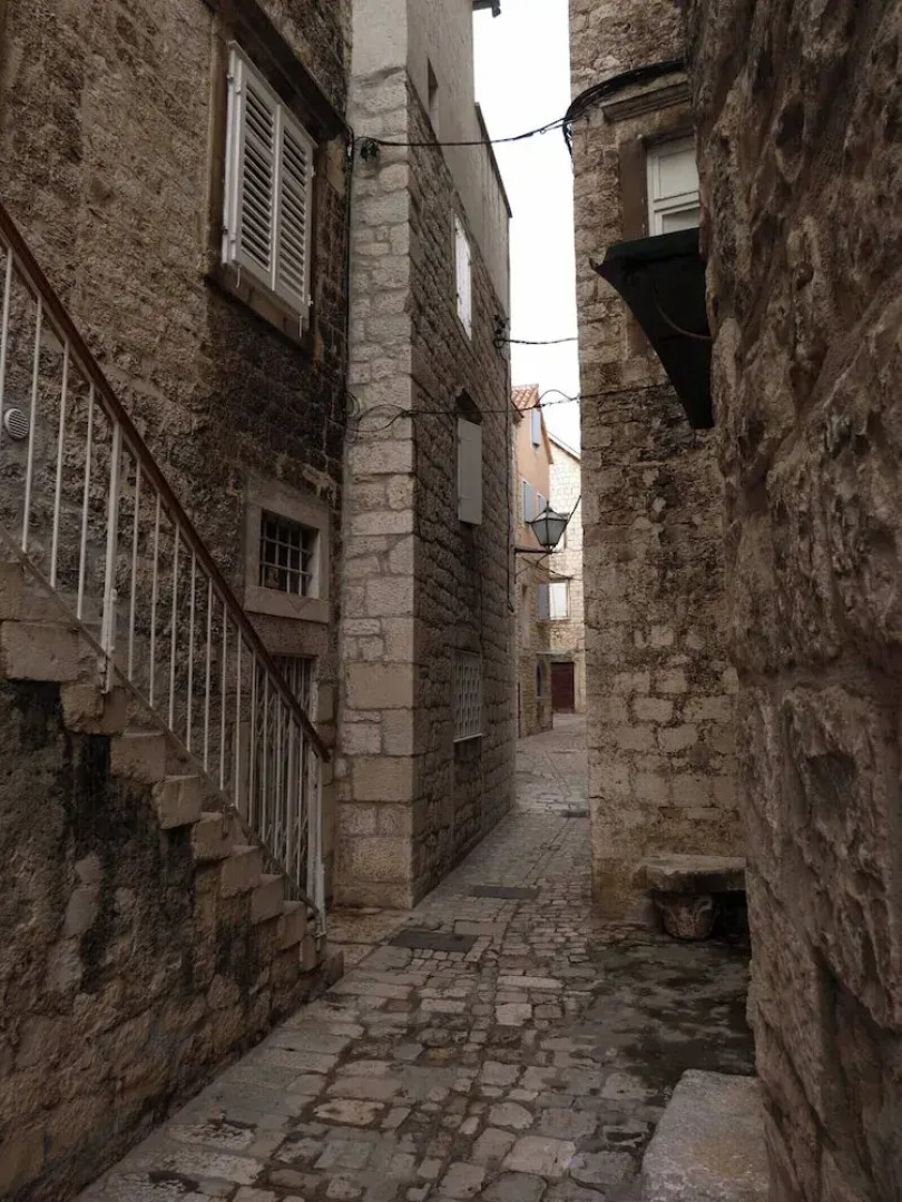 Villa Eight by Villa Kuzmanic