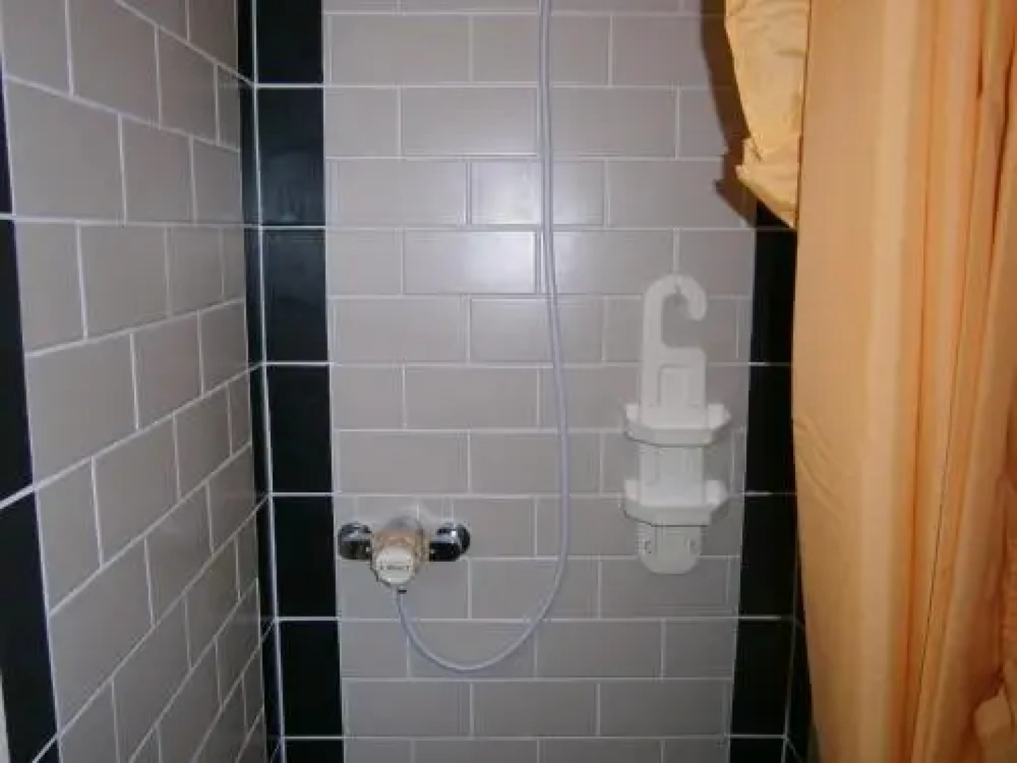 Guesthouse The Royale Hotel