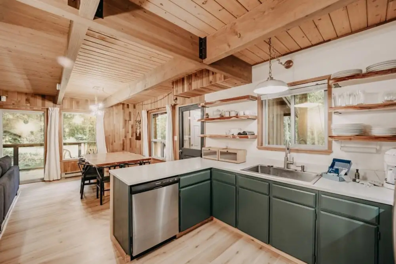 27GS - BBQ - Pets Ok - WiFi - Sleeps 8