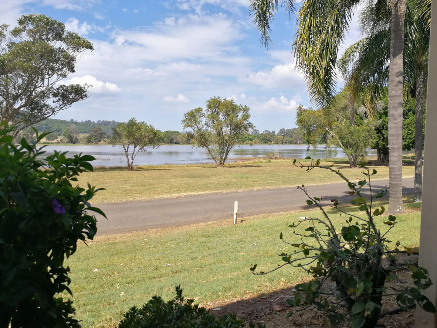 Lakeside Lodge Motel