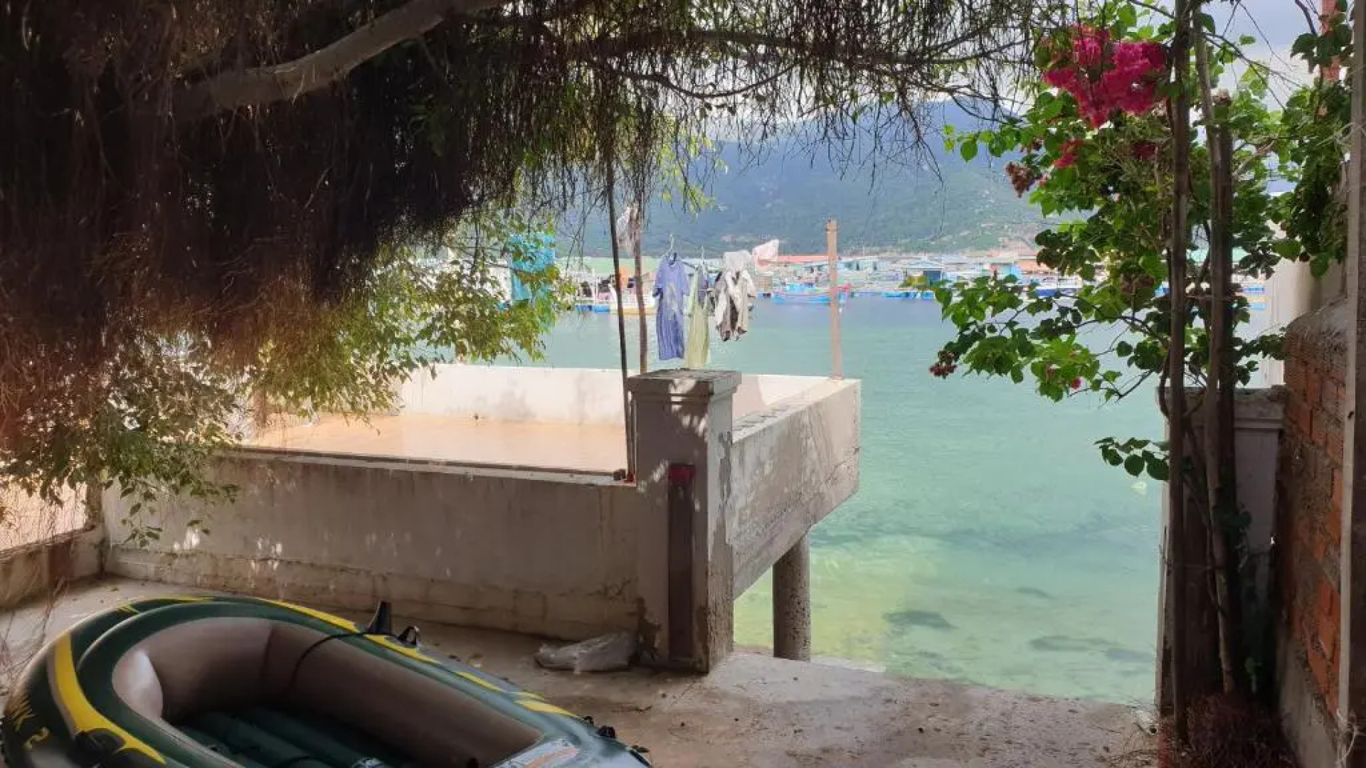 Annie House by the coral on Binh Hung island