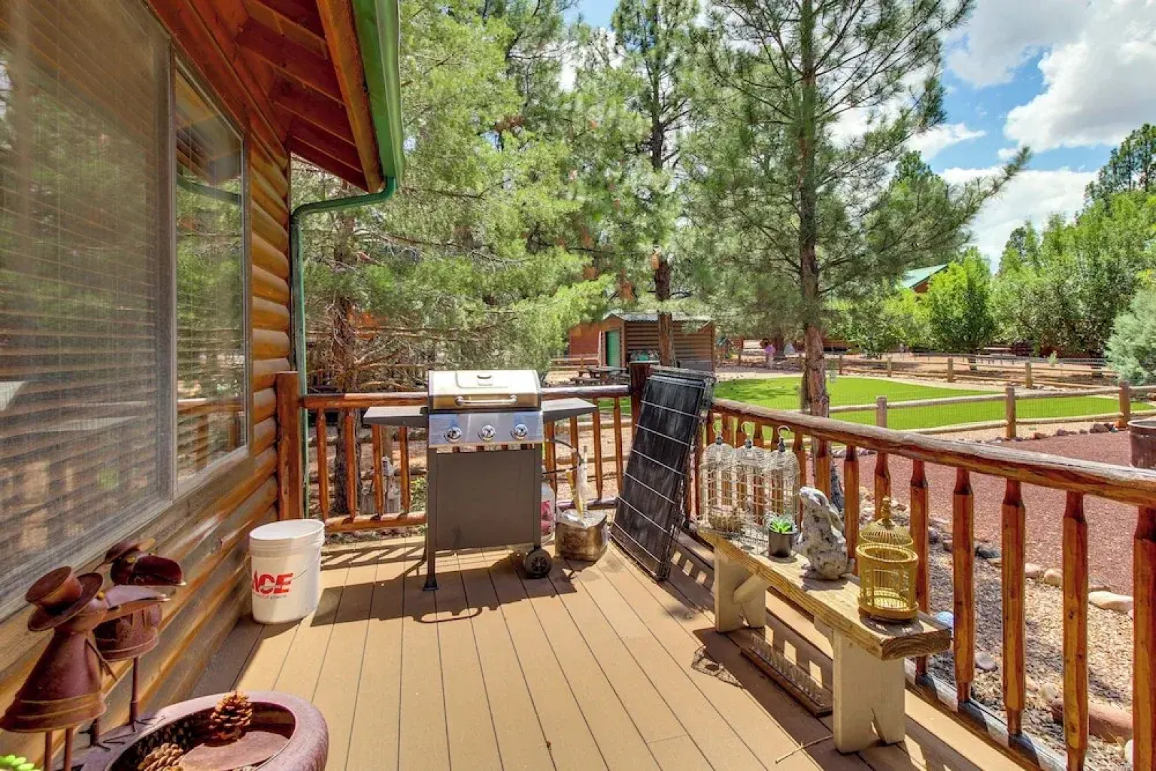Near Hiking Trails: Heber-overgaard Haven w/ Deck!