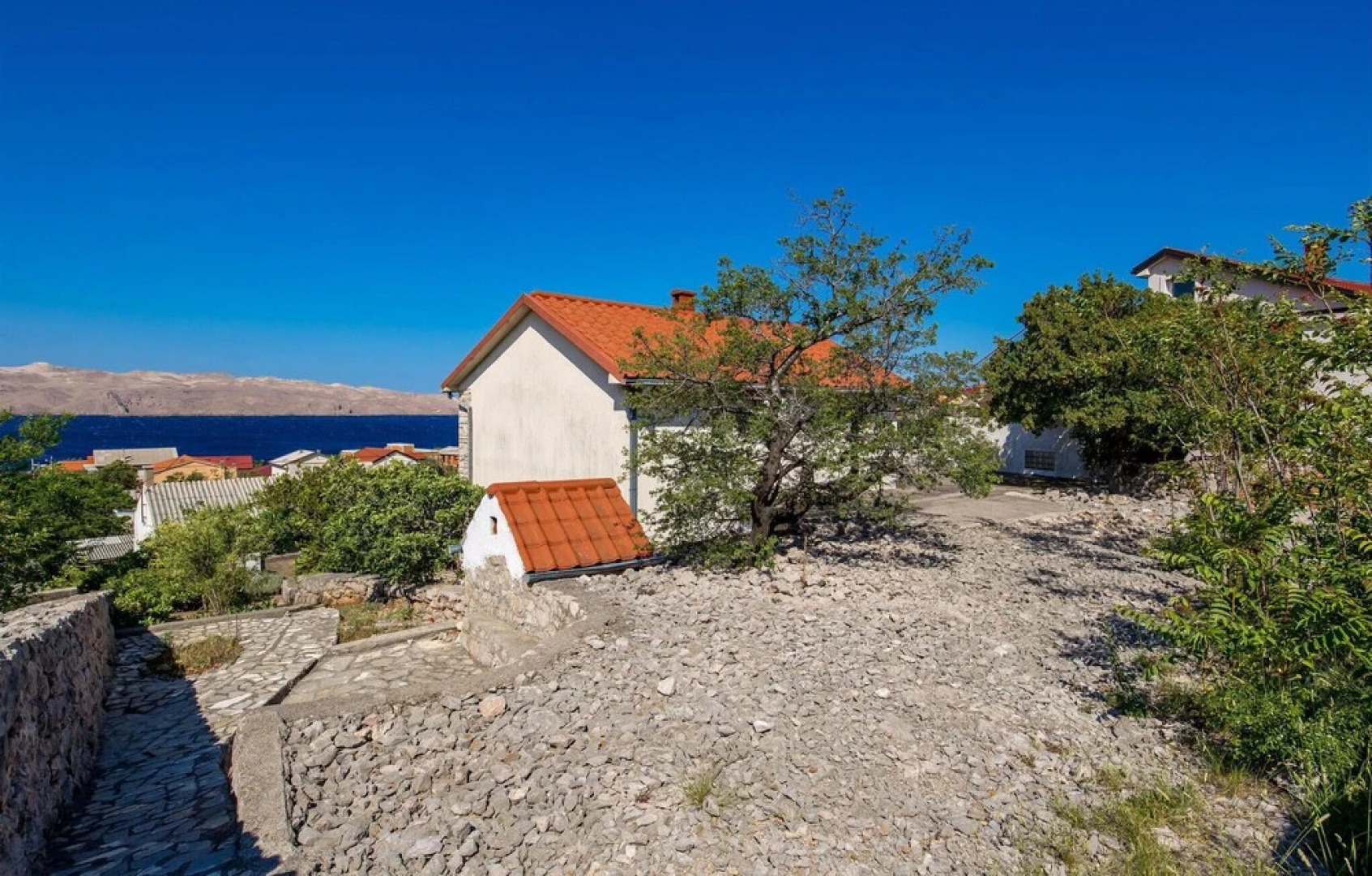 Nice Home in Karlobag With Wifi and 2 Bedrooms