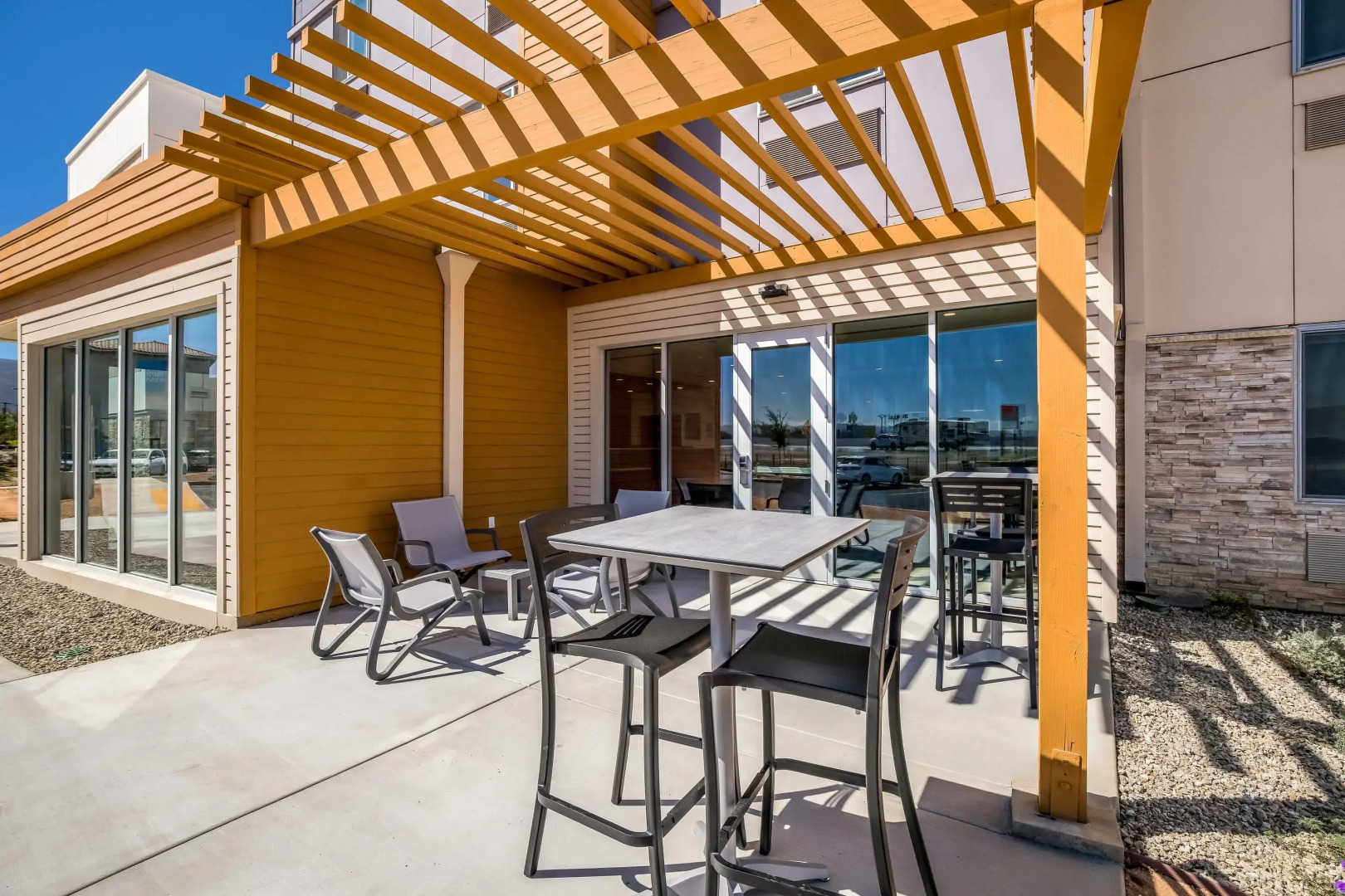 Everhome Suites Corona