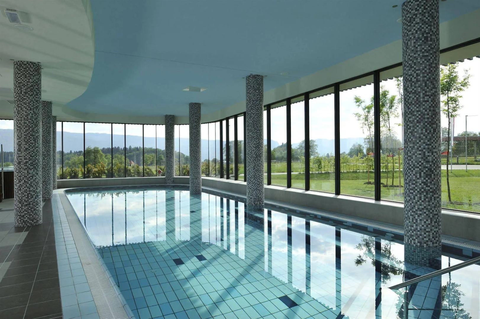 Lambergh Château & Hotel