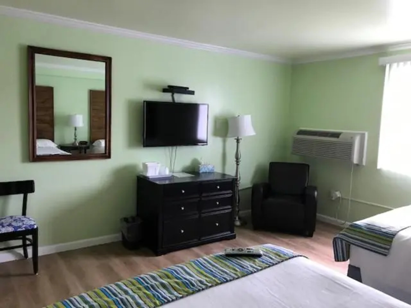 Lake Inn and Restaurant