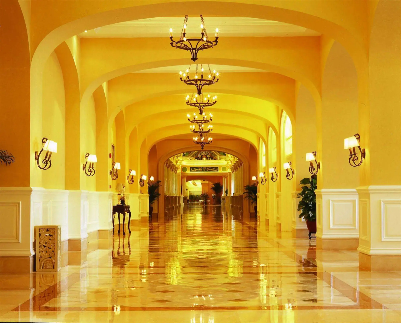 Guangzhou Phoenix City Hotel