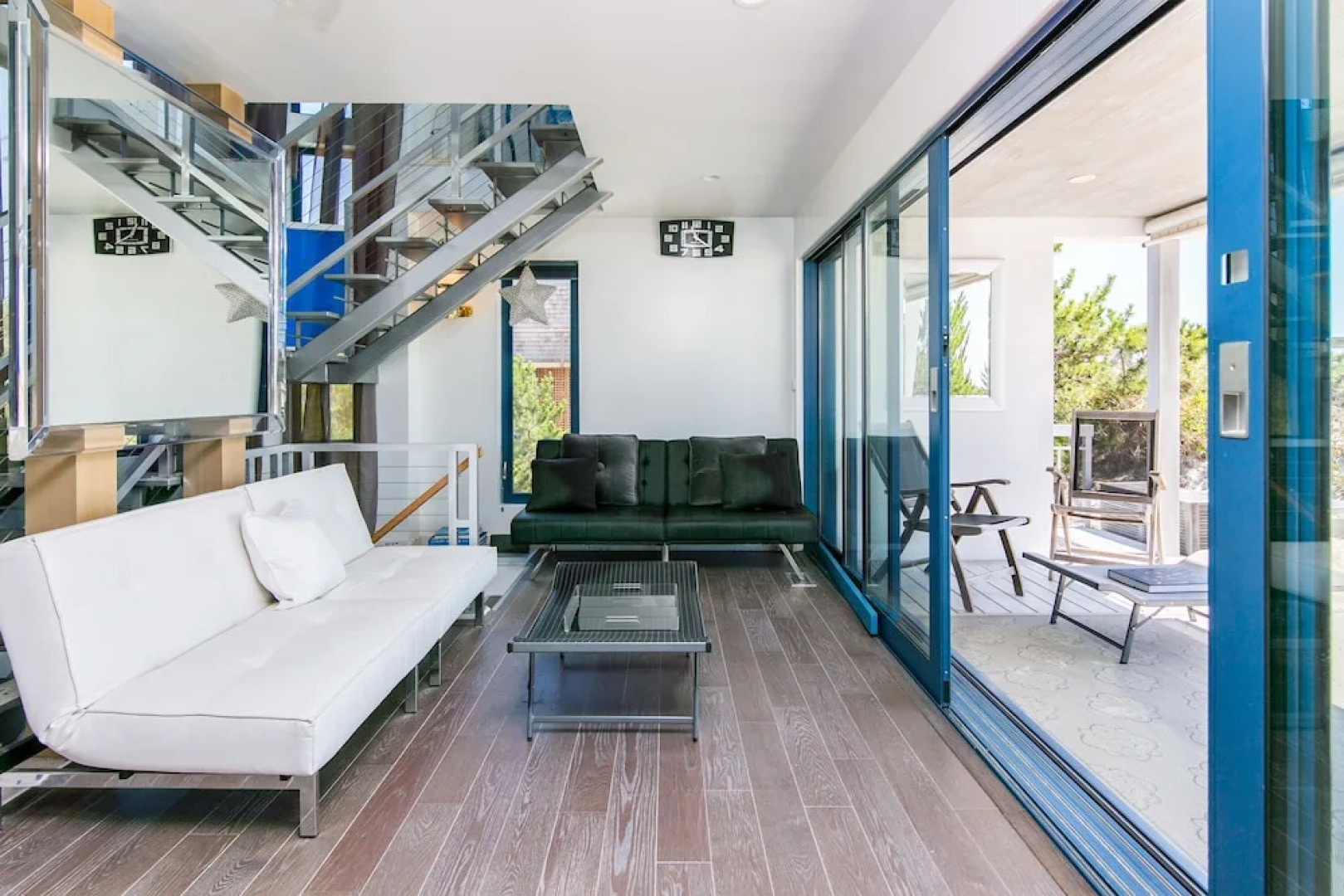 Breathtaking 2 Bedroom Westhampton Beach House Apts