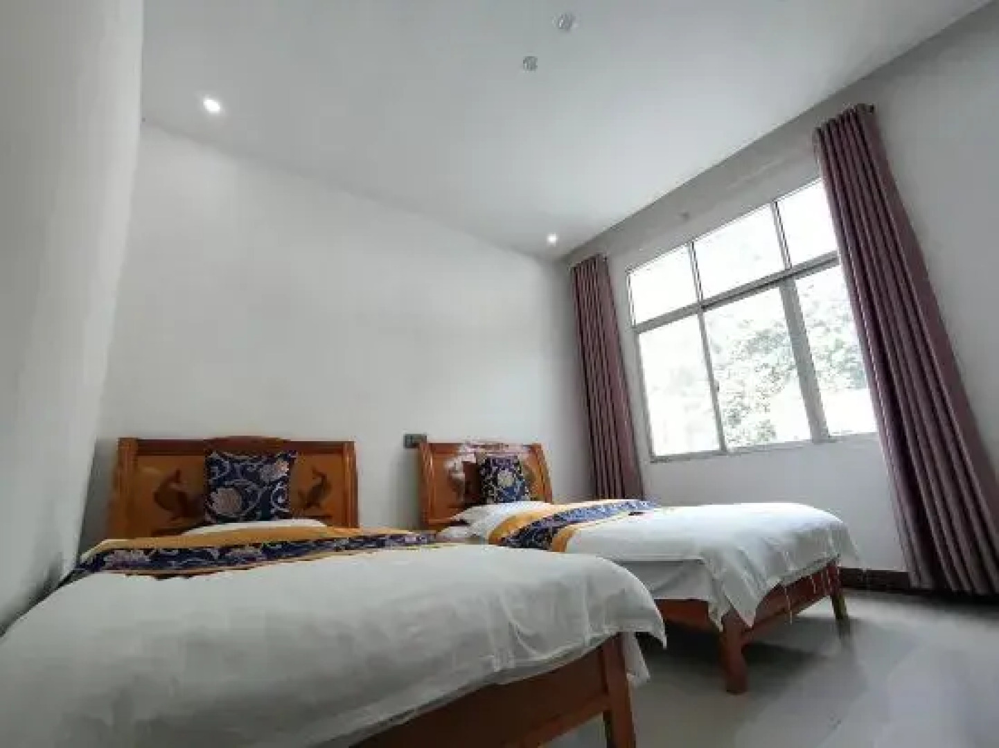 Maolan Rustic Holiday Manor