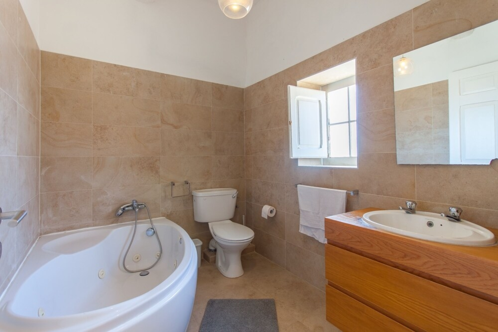 San Martin Wonderful Pool & Spa Villa