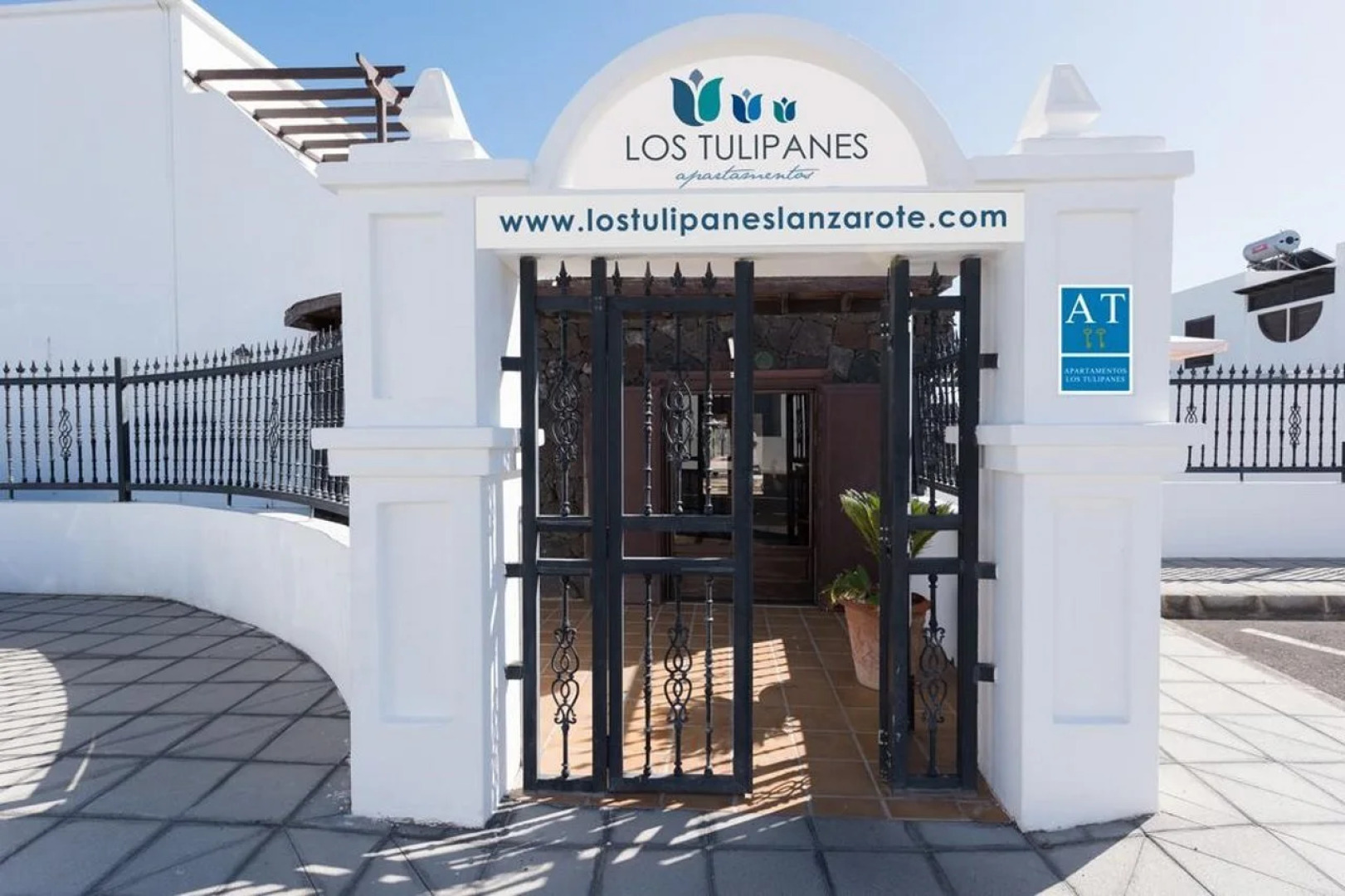 Apartamentos Los Tulipanes