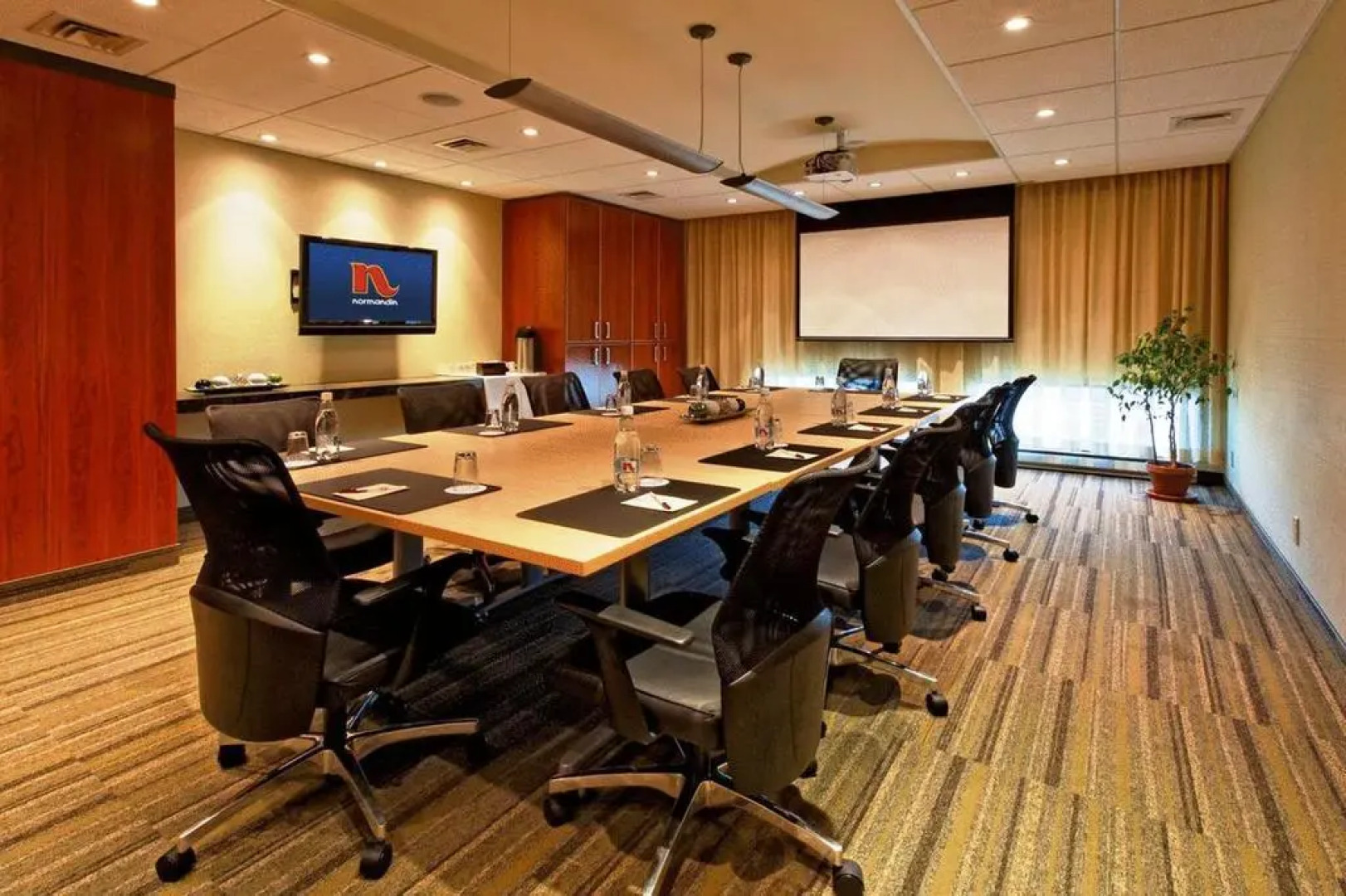 Hôtel & Suites Normandin Quebec