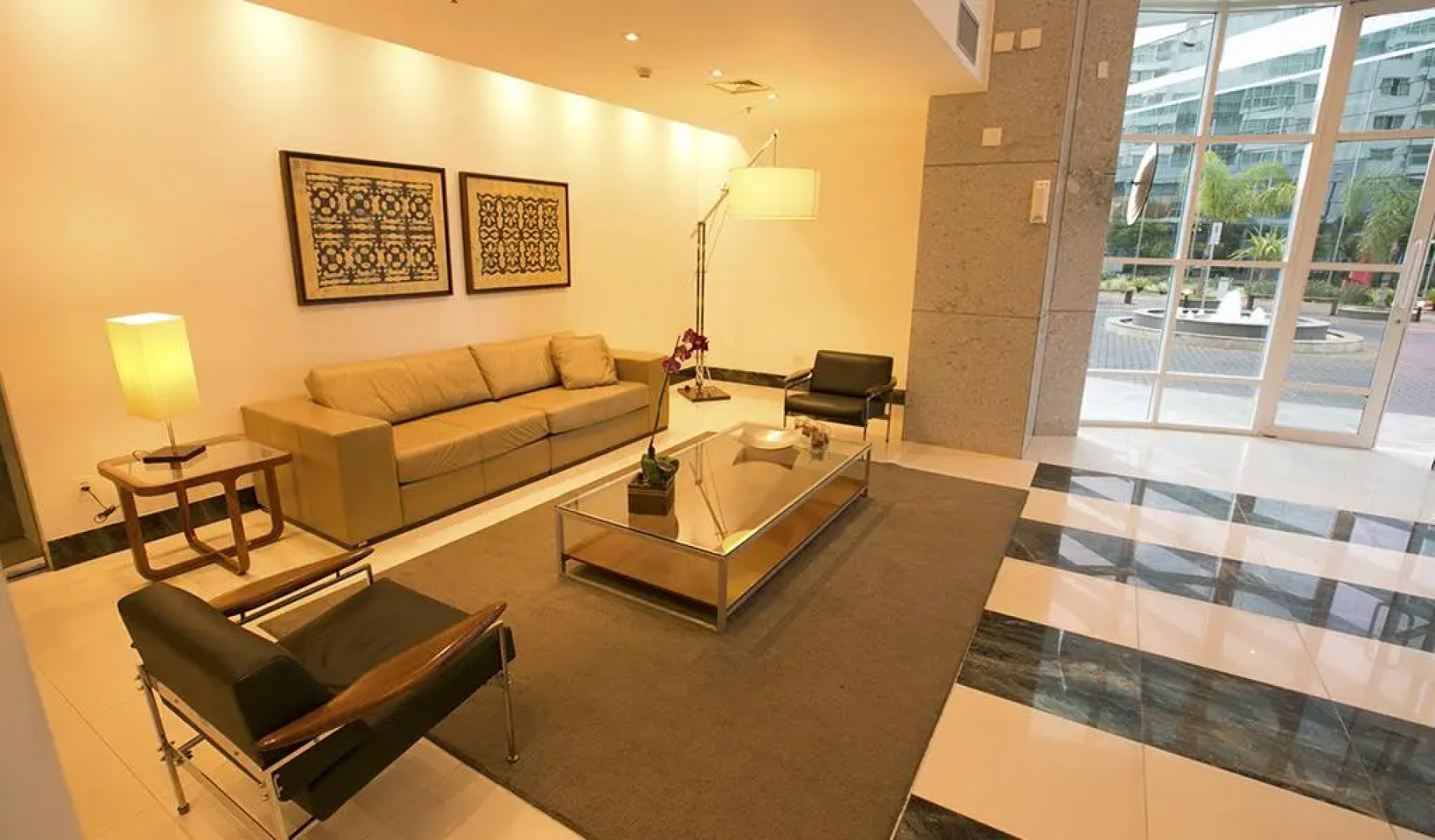 Biarritz Hplus Long Stay