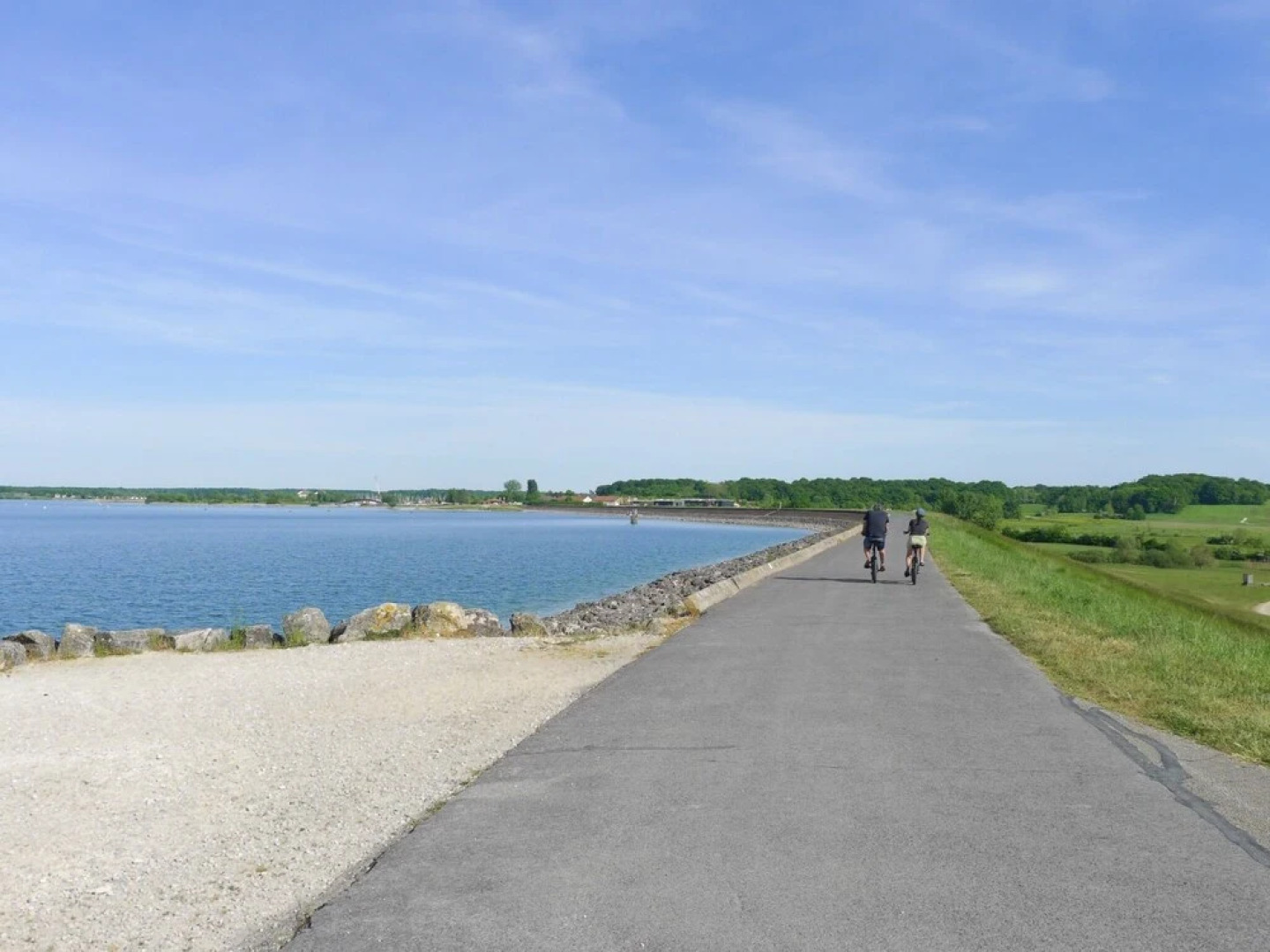 House With 3 Bedrooms in Giffaumont-champaubert, With Private Pool and