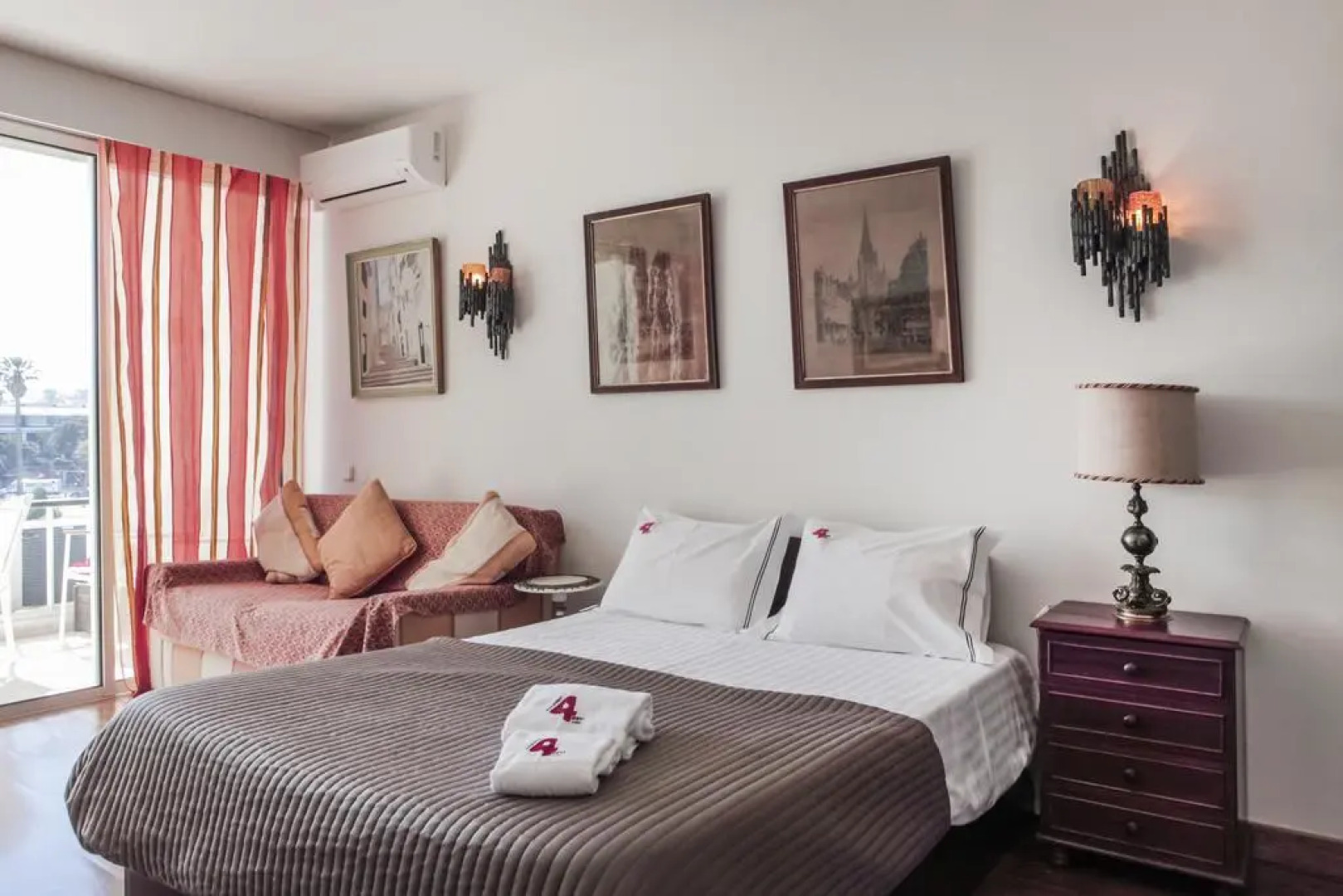 Rent4Rest Estoril Beachfront Apartments