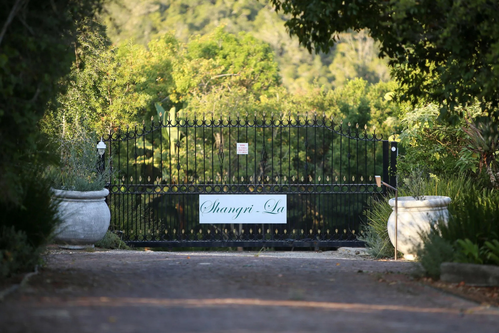 Shangri-La Manor - Adults Only