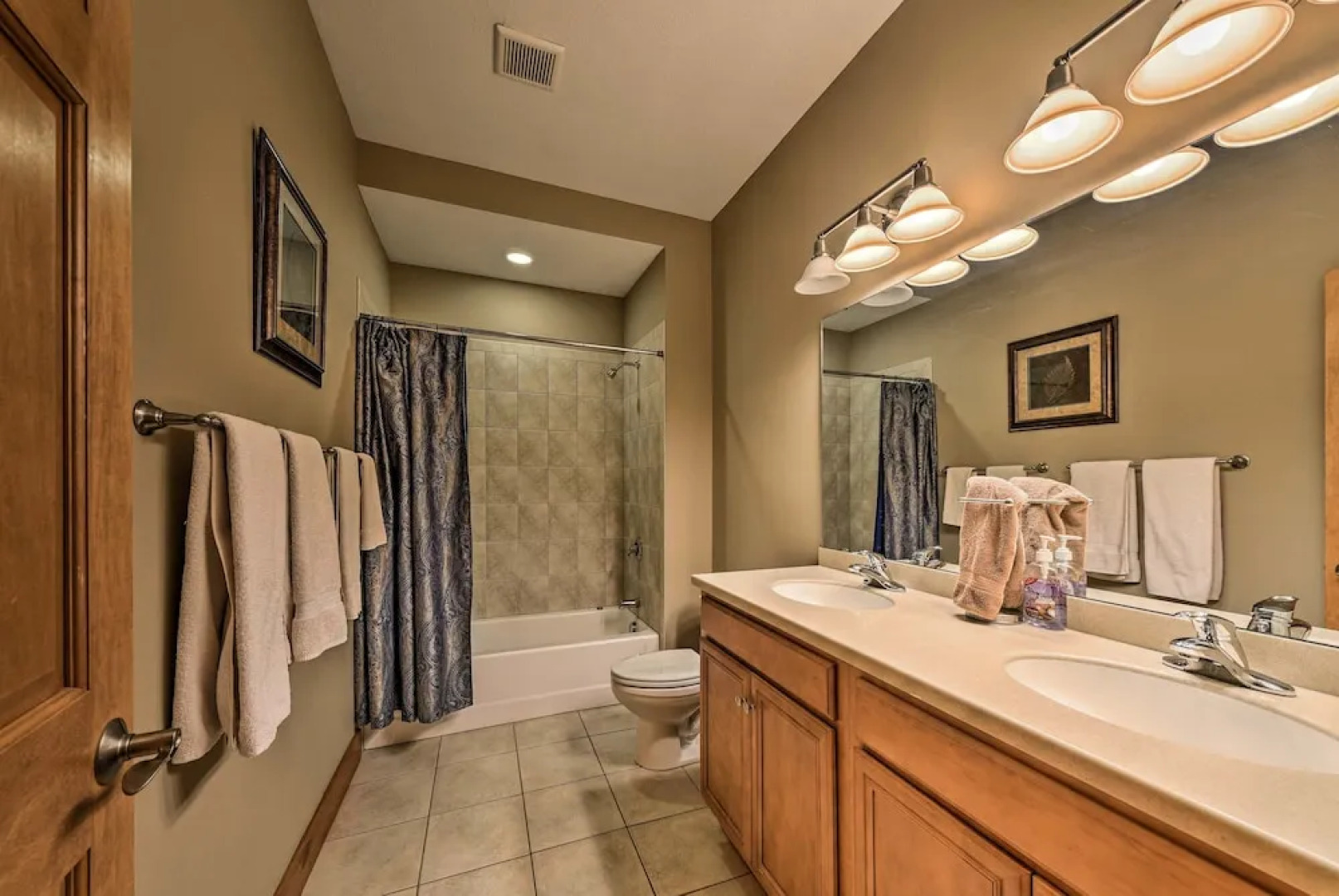 Southwind Seven Springs Home on Ski Slopes!