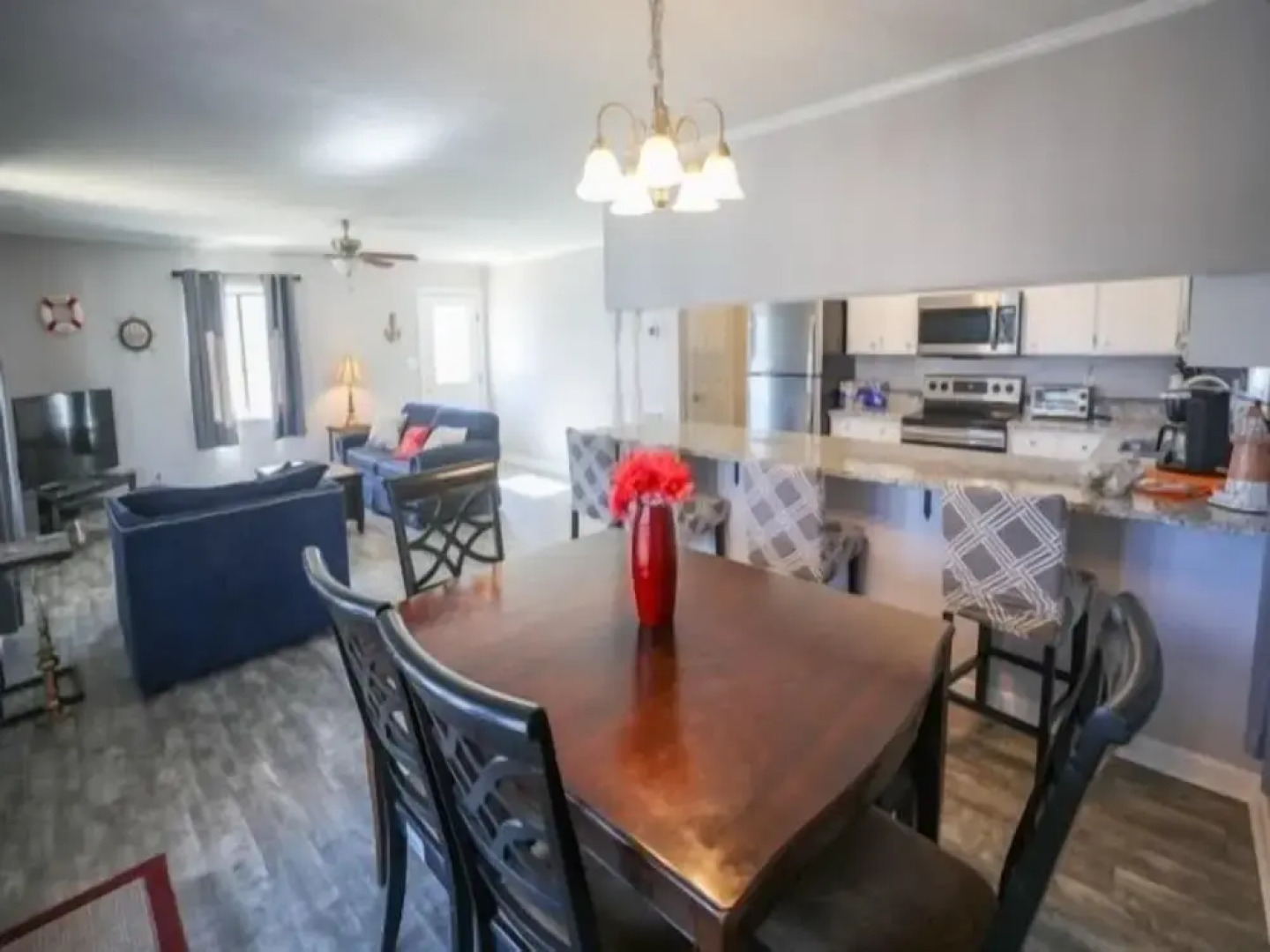 Carolina Ease - The Perfect Condo For An Easy Beach Getaway - Large Deck And Just Steps To The Beach! 3 Bedroom Apts by Redawning