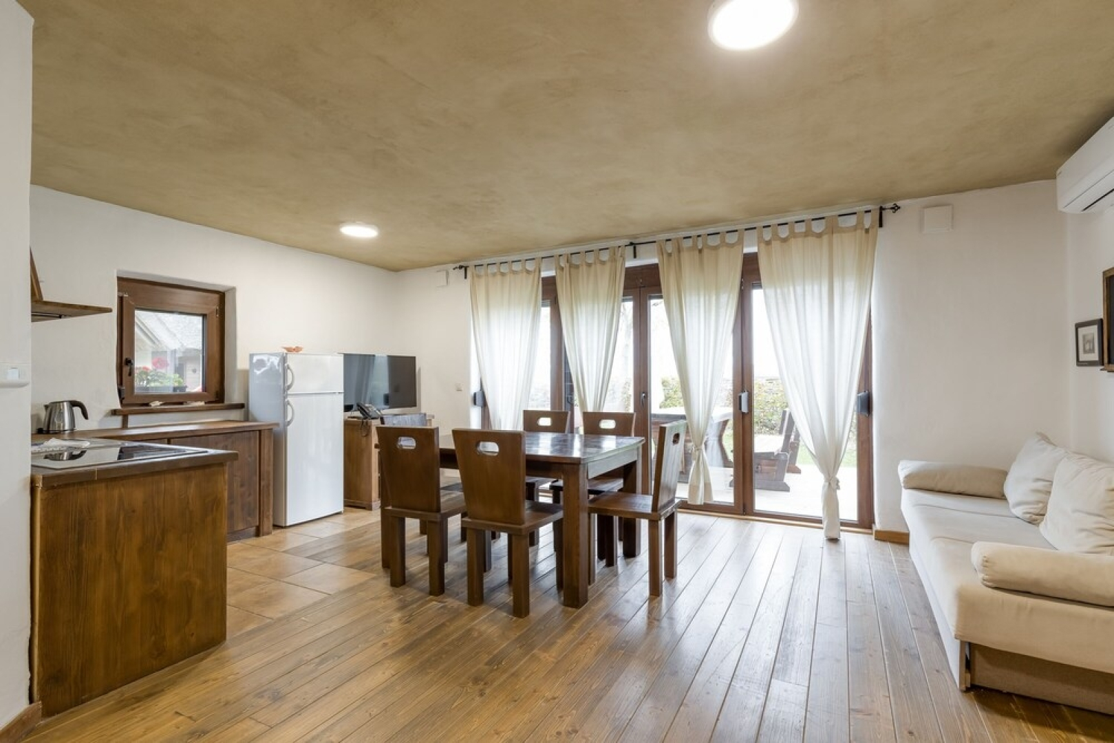 Pannonian Duplex 11 Pond View