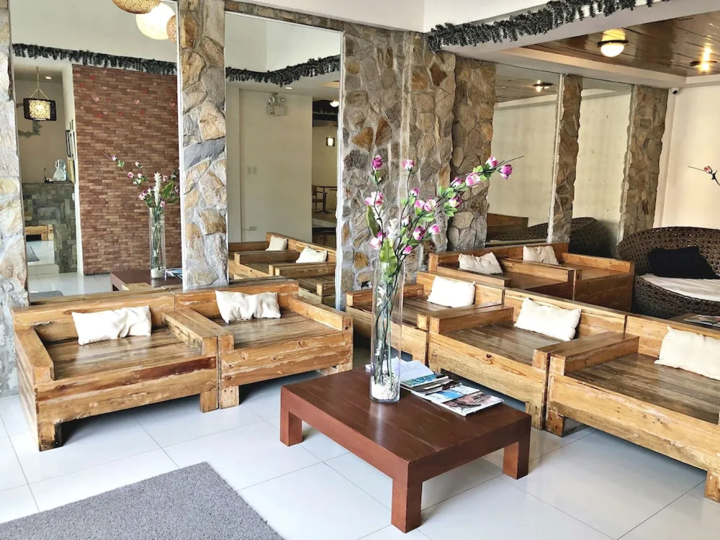 Daj Suites - Boutique Hotel Tagaytay