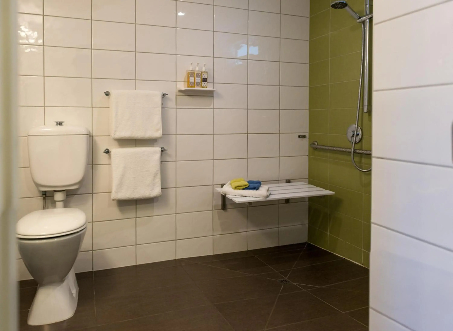 Navigate Seaside Hotel