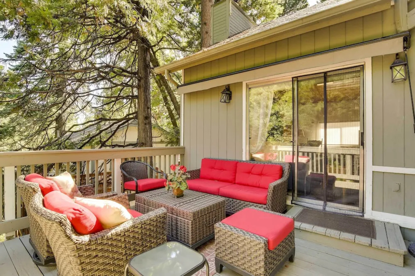 'peaceful Pines' Running Springs Home w/ 3 Decks