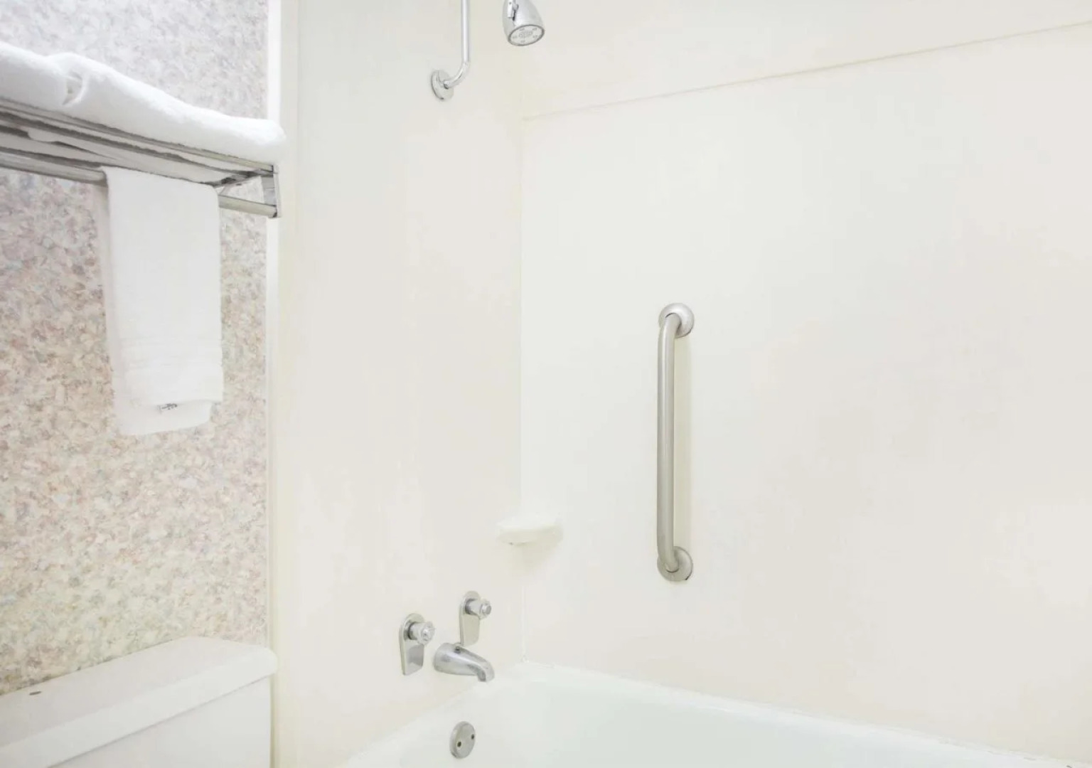 Ramada by Wyndham & Suites Warner Robins