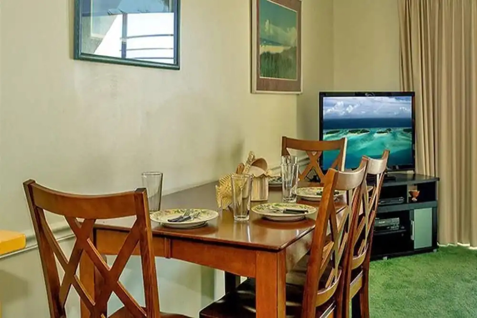 Emerald Shores Resort 2001 627850 by RedAwning