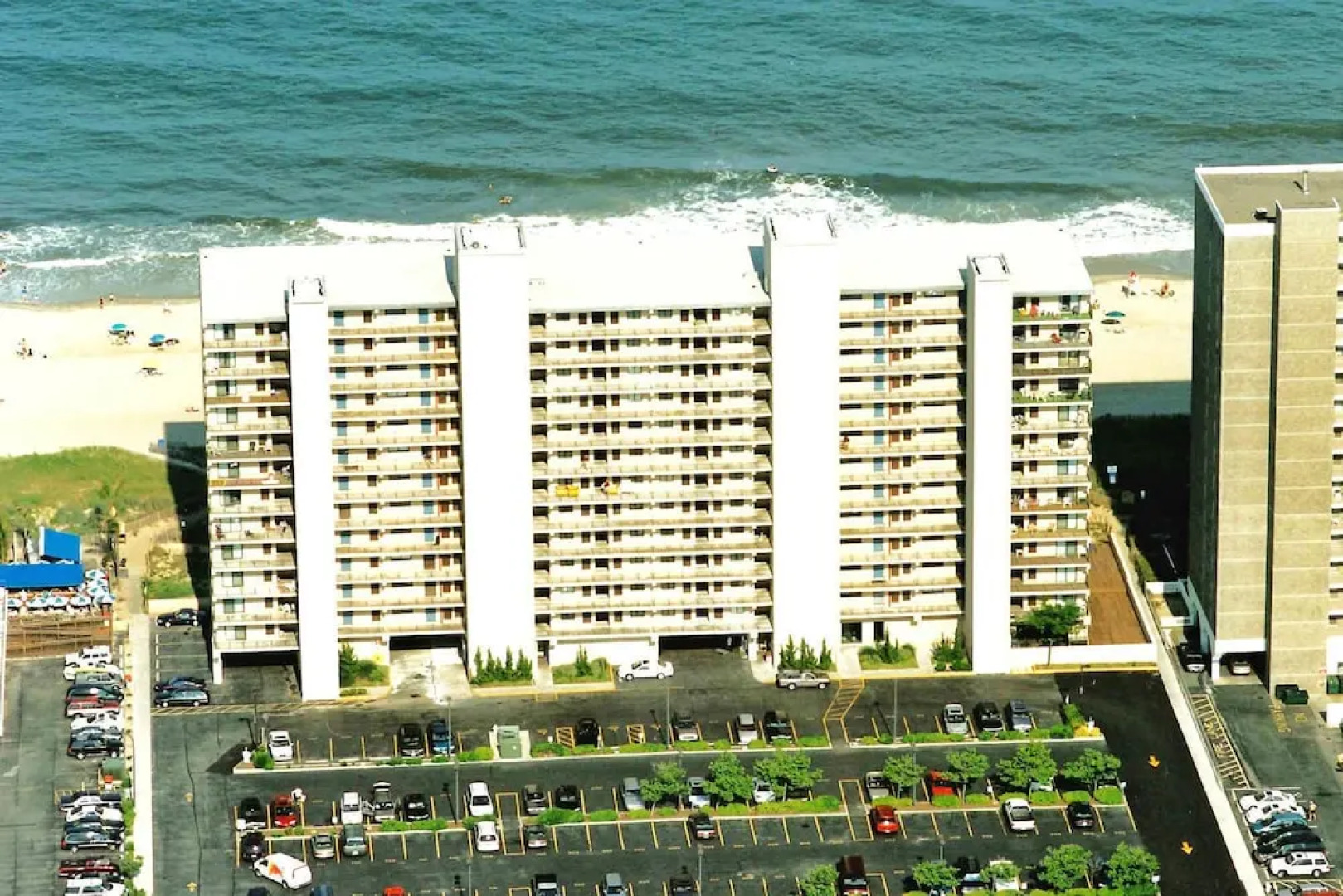 Marigot Beach 407 1 Bedroom Condo by RedAwning