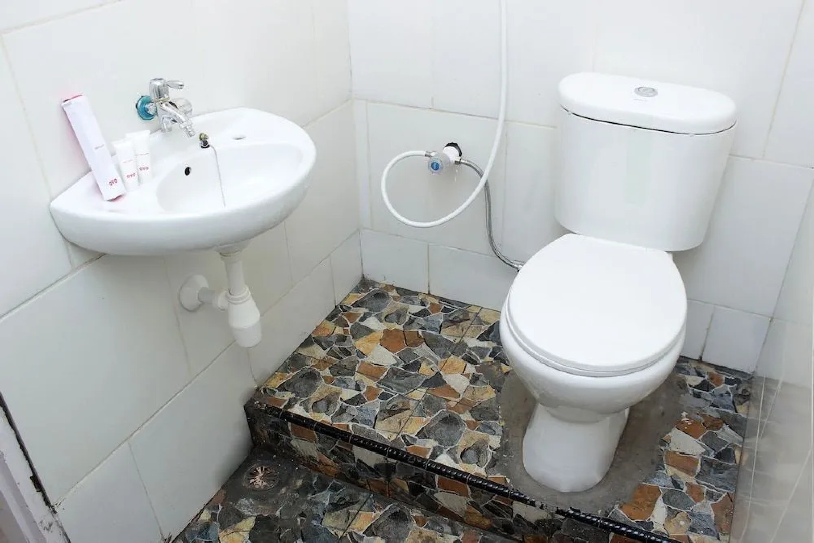 OYO 1335 Anie 71 Residence