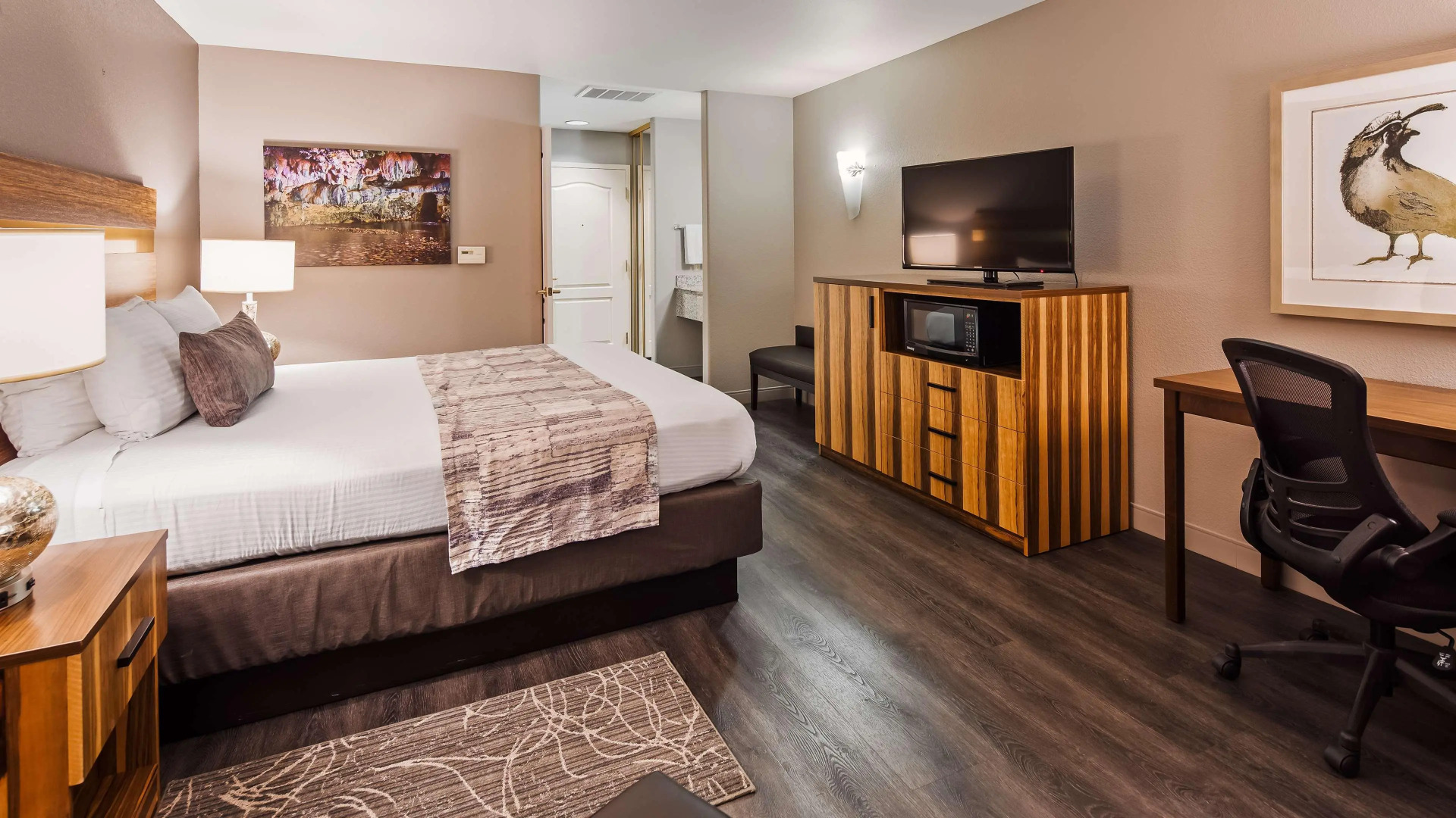 Best Western Cedar Inn & Suites