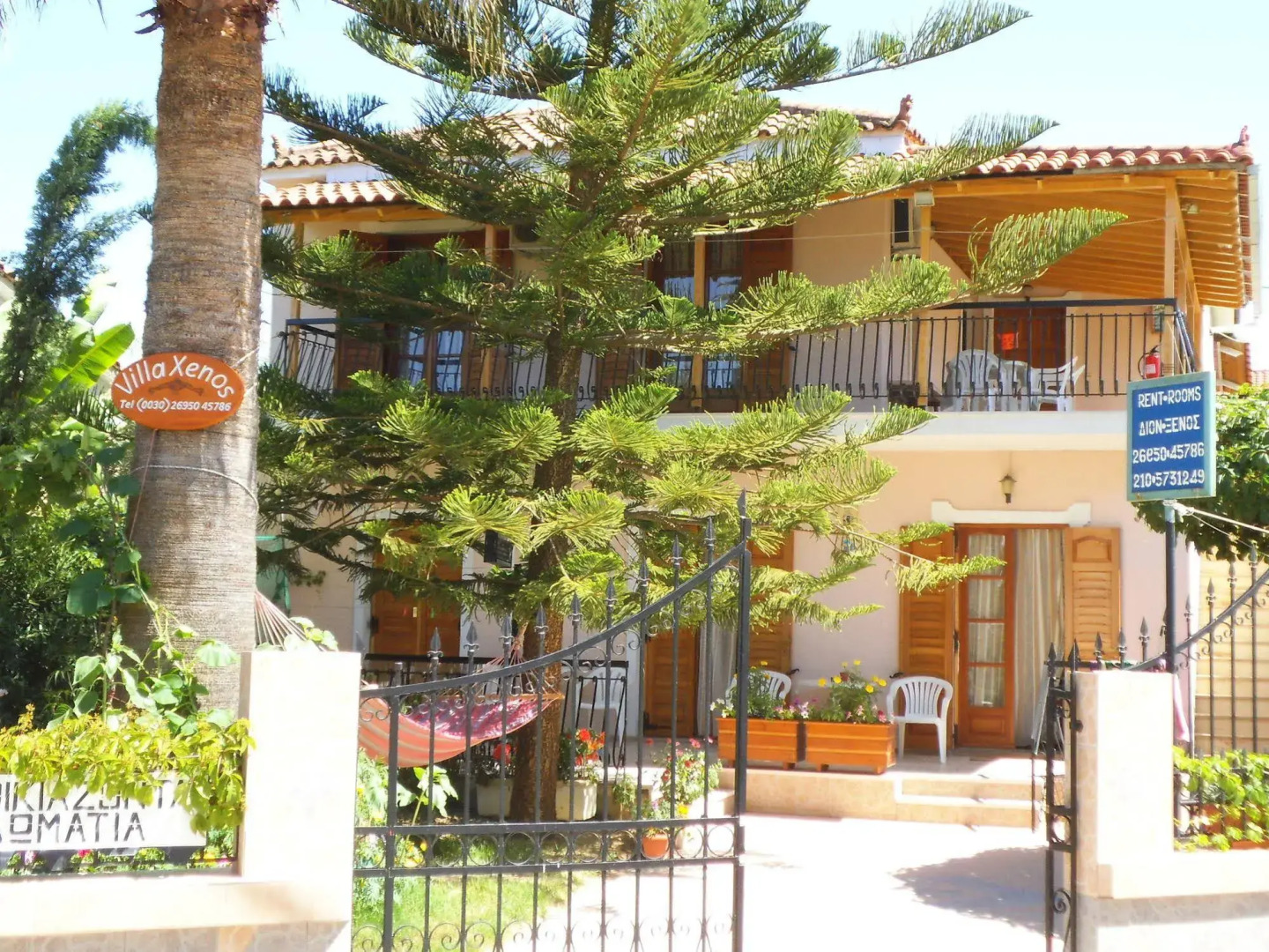 Villa Xenos Studios & Apartments