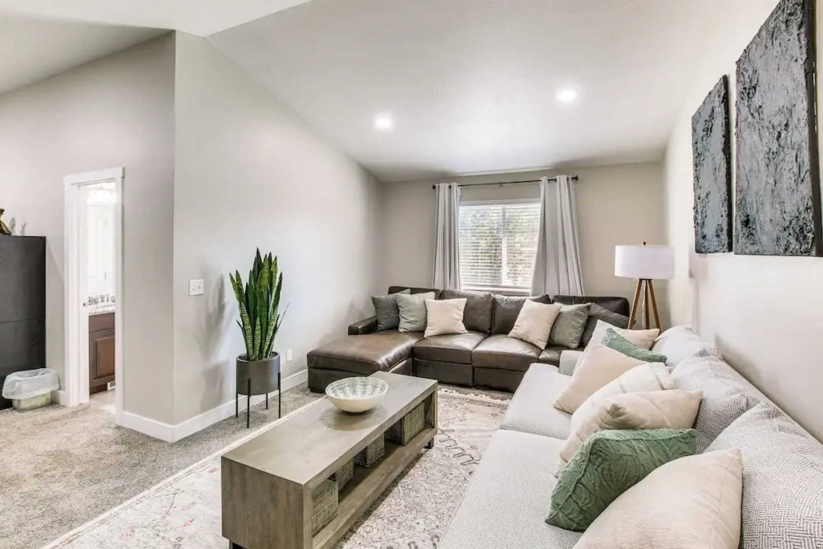 Utah Retreat w/ Patio, Gas Grill & Mountain Views!