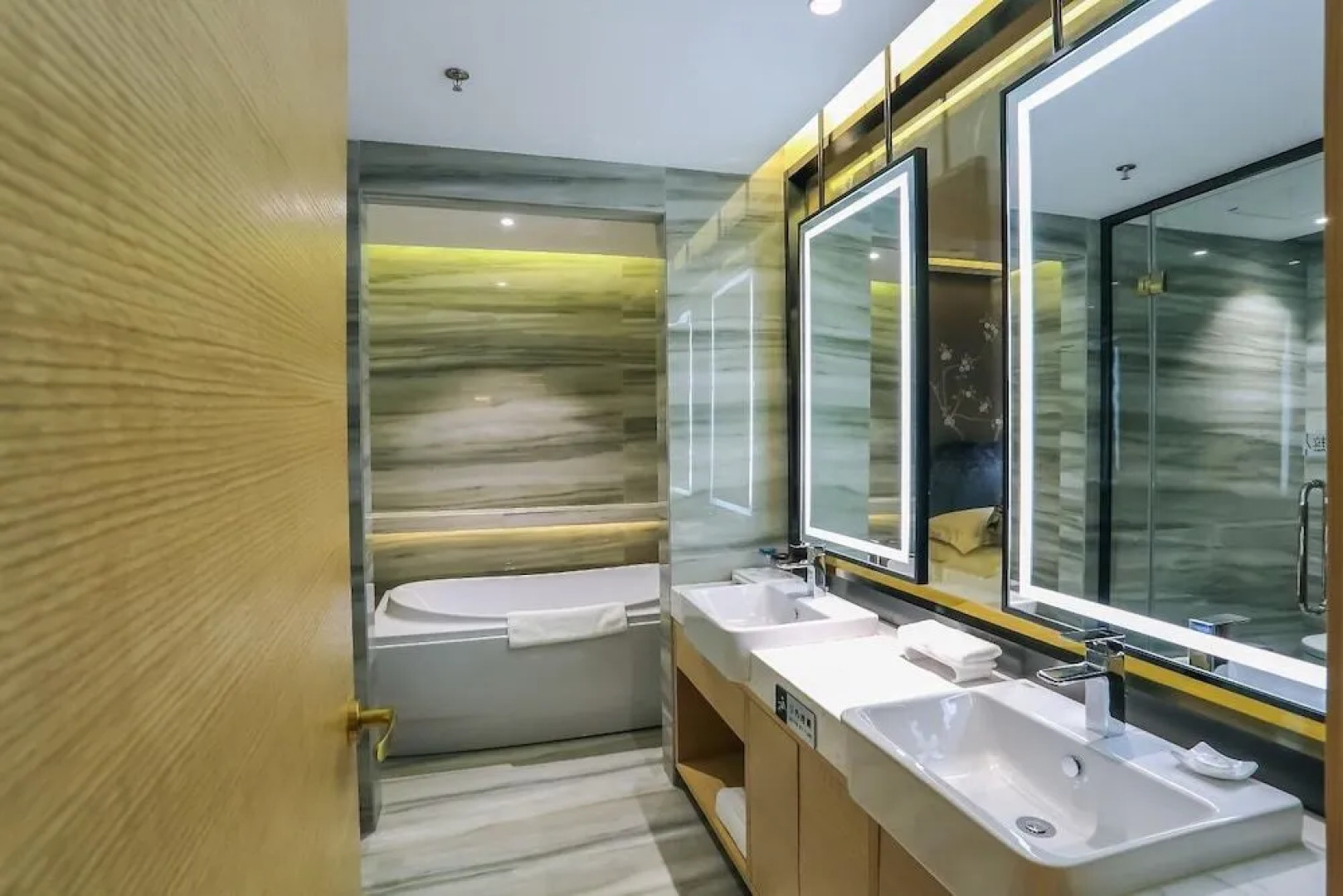 Parkside Plaza Hotel Baiyin