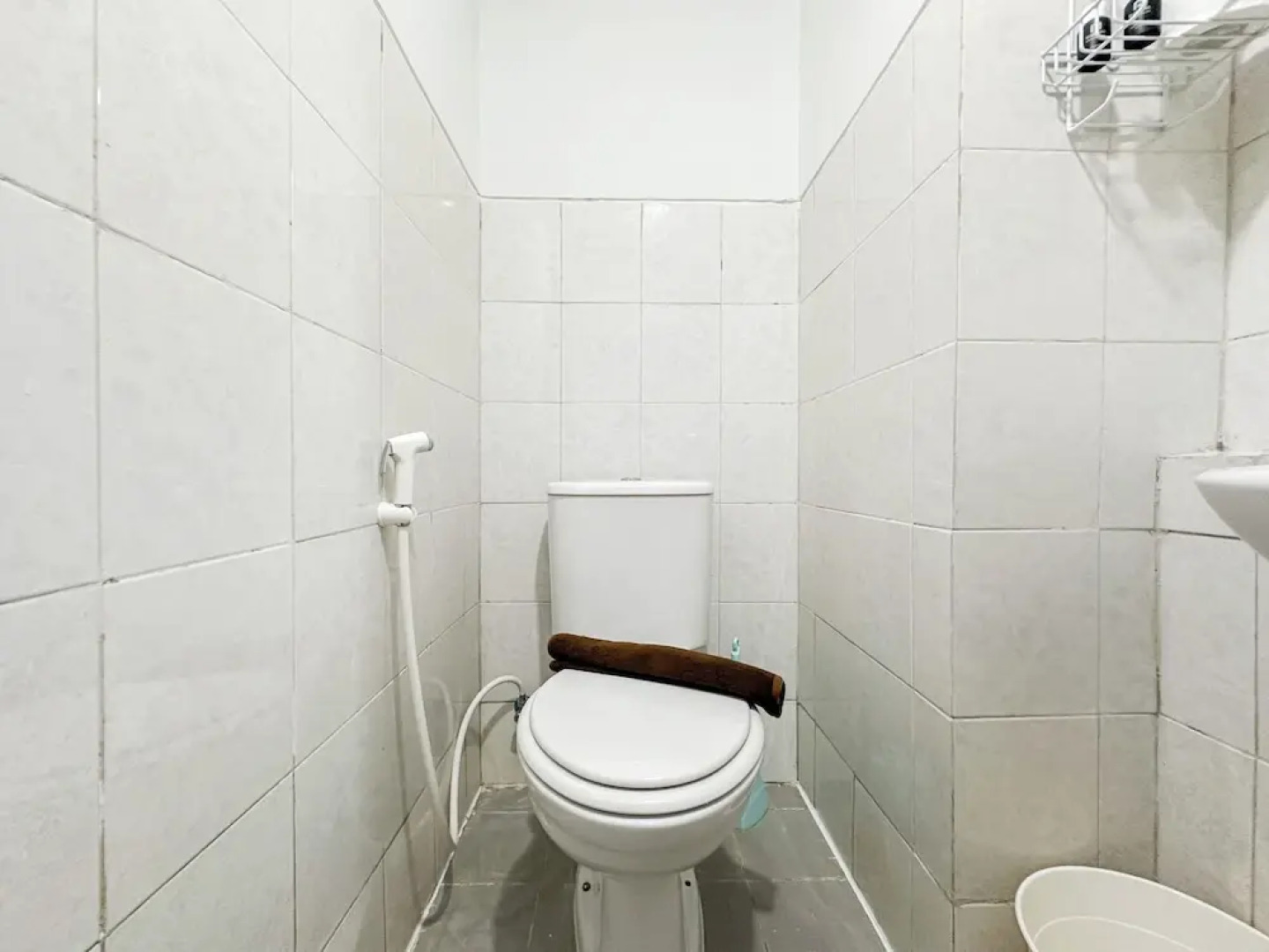 Modern and Cozy 2BR Apartment at Suncity Residence