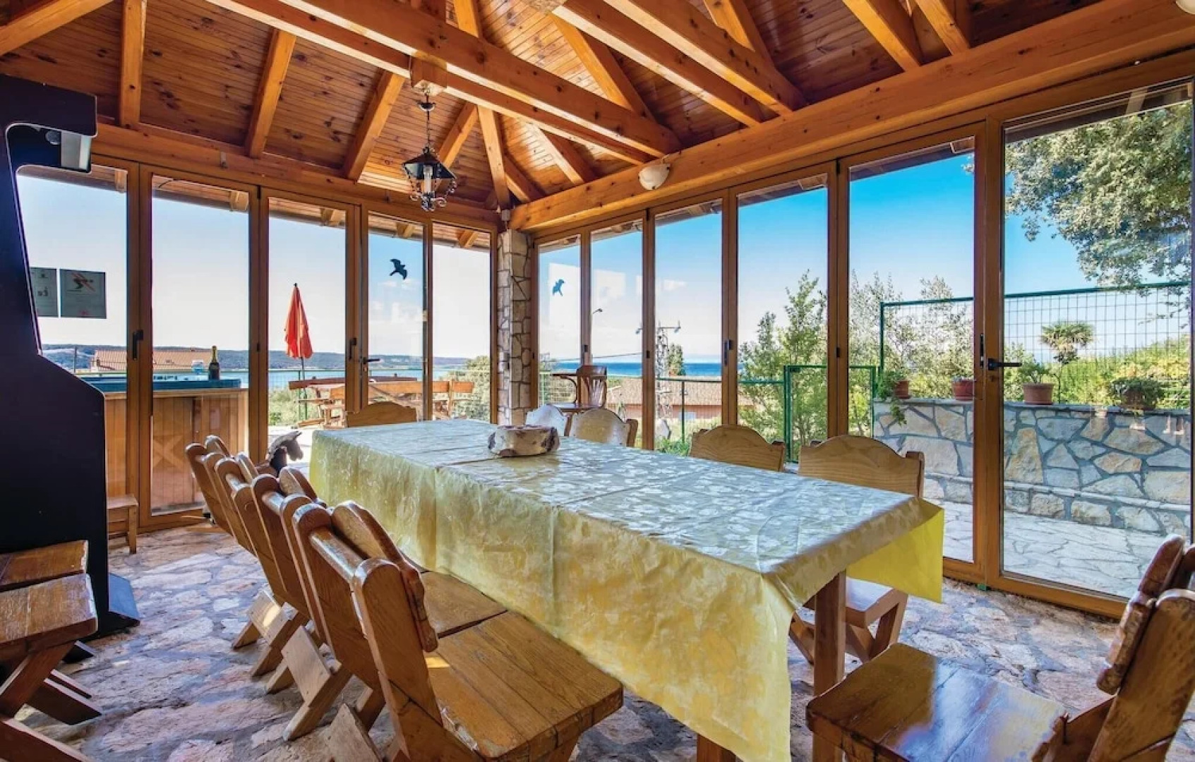 Amazing Apartment in Supetarska Draga With Sauna, Wifi and 1 Bedrooms