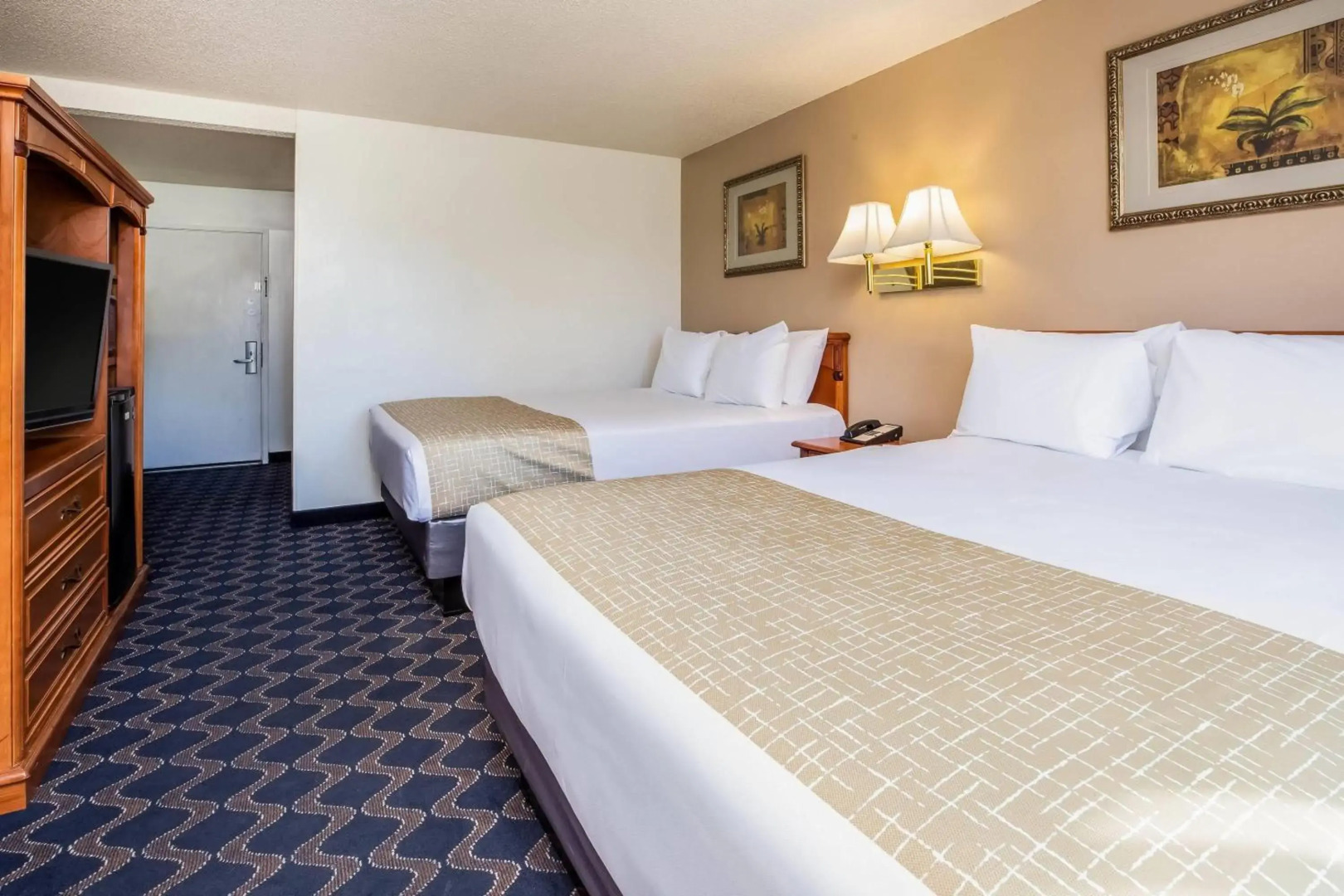 Travelodge by Wyndham Red Bluff South of Redding