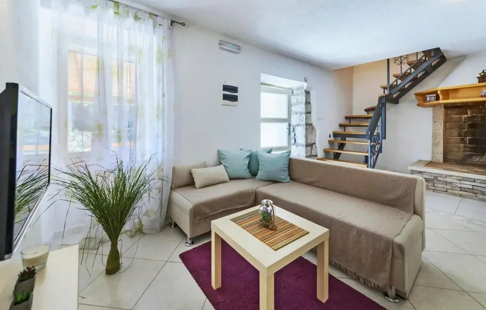 Stunning Home in Labin With 4 Bedrooms and Wifi