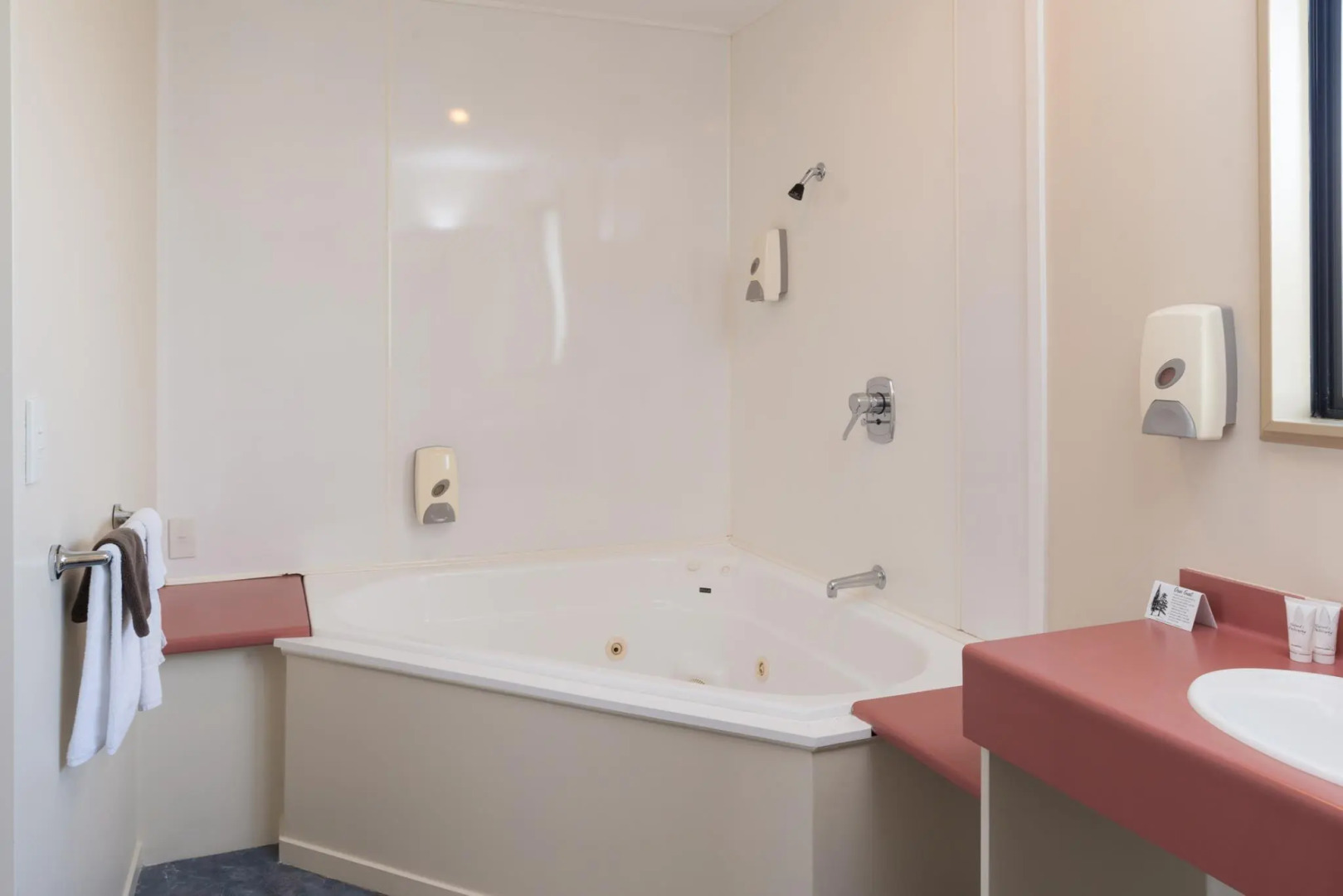 Aston Court Motel Blenheim