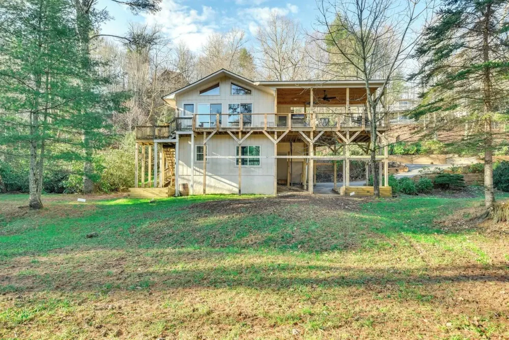 Riverfront Newland Home w/ Pool & Golf Club Access