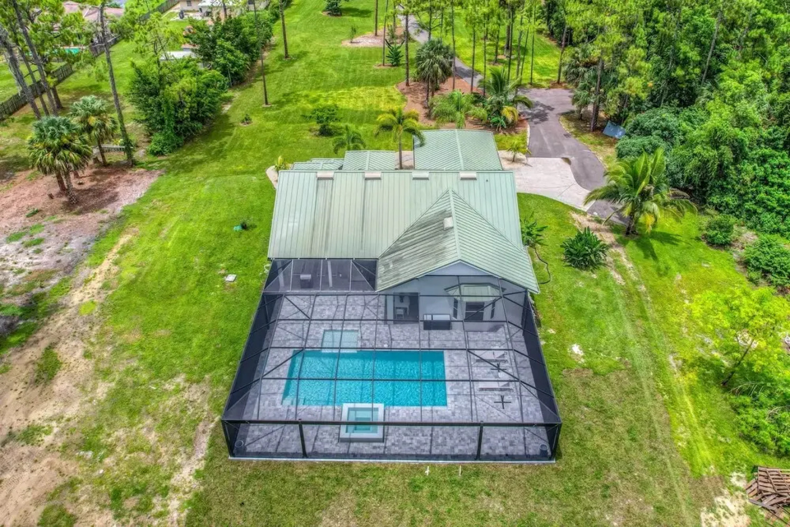 Sand Volleyball Court, Pool & Spa: Naples Gem!