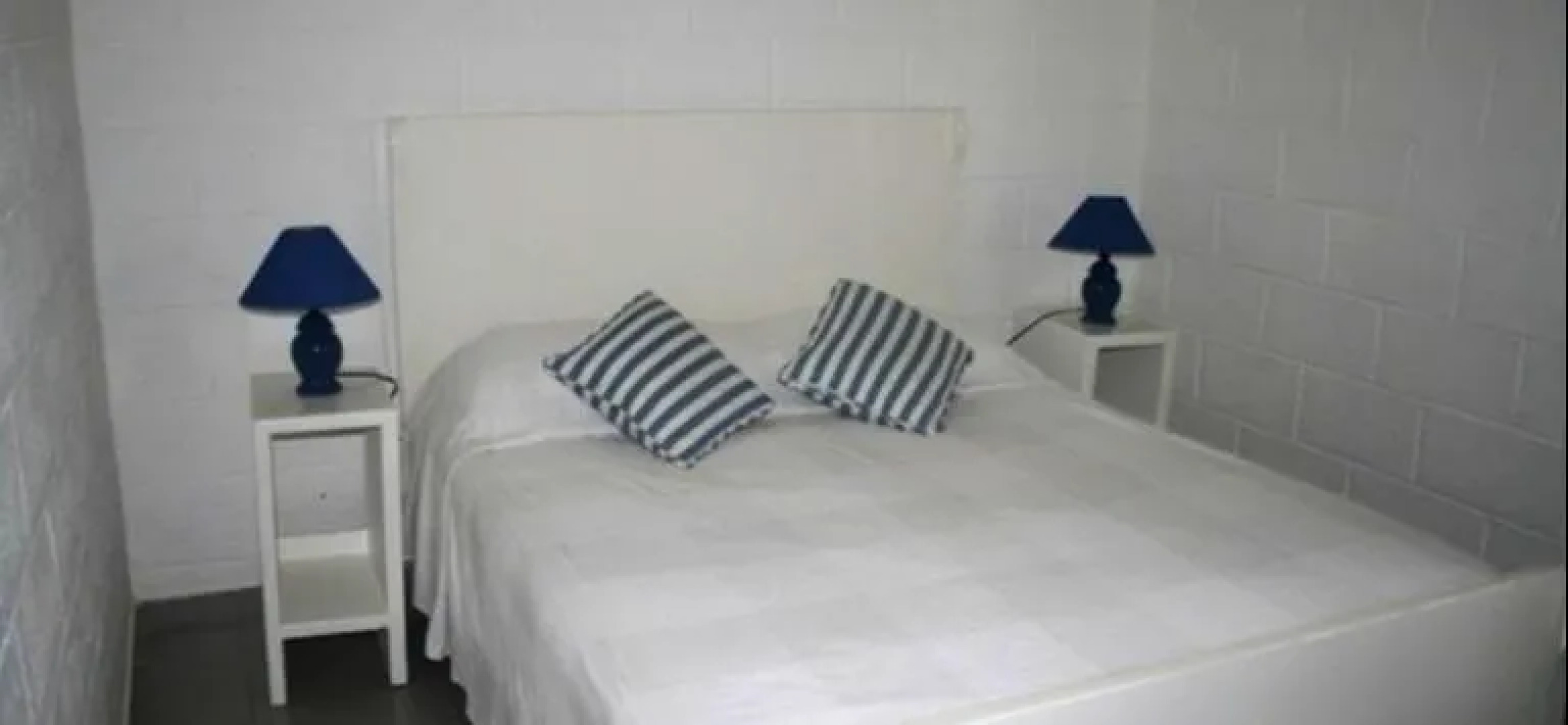 Sailing House La Marina