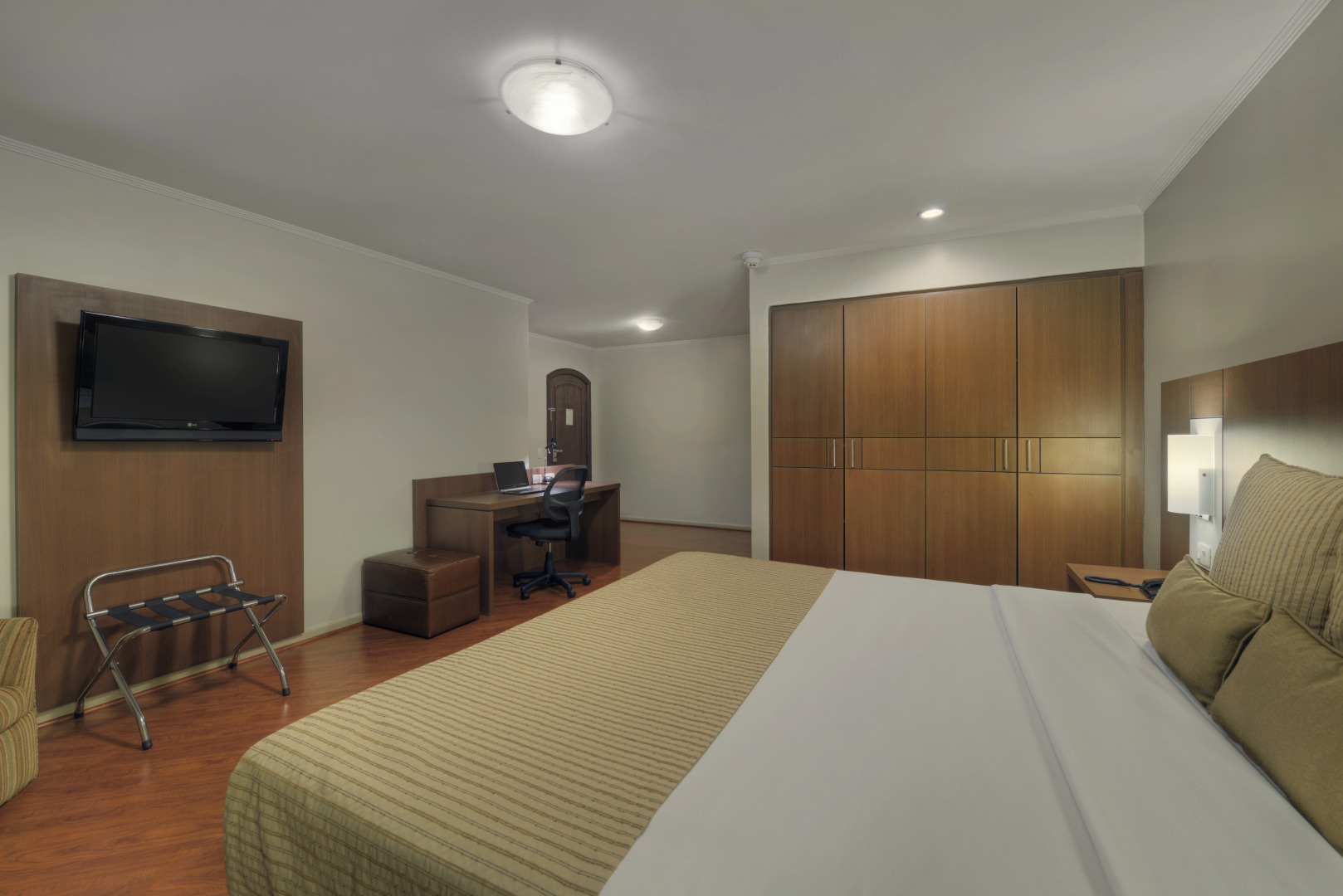 Hotel Deville Curitiba