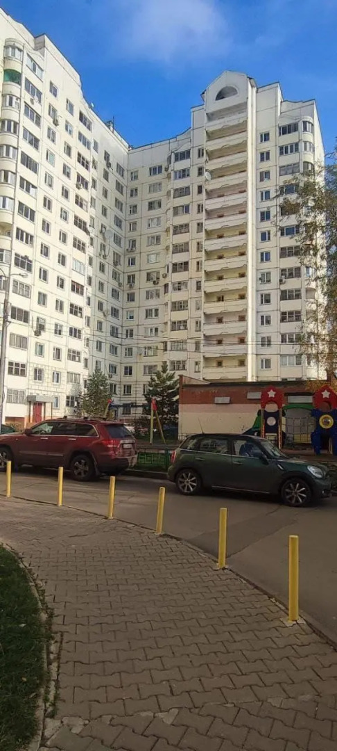 Белый ночлег на улице Индустриальная