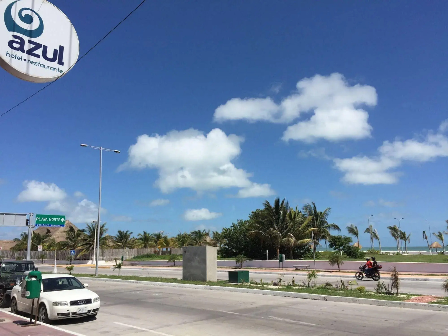 Azul Hotel & Restaurante