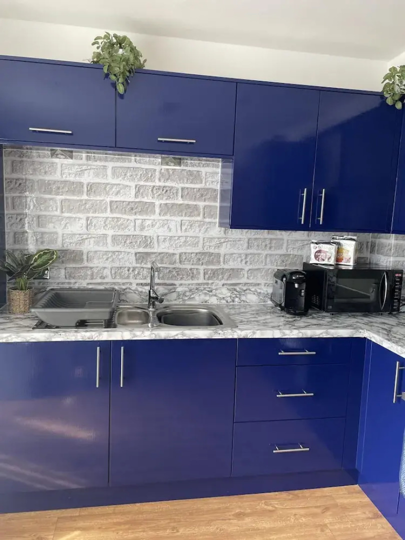 The Paisley Penthouse - Stunning View of the Abbey