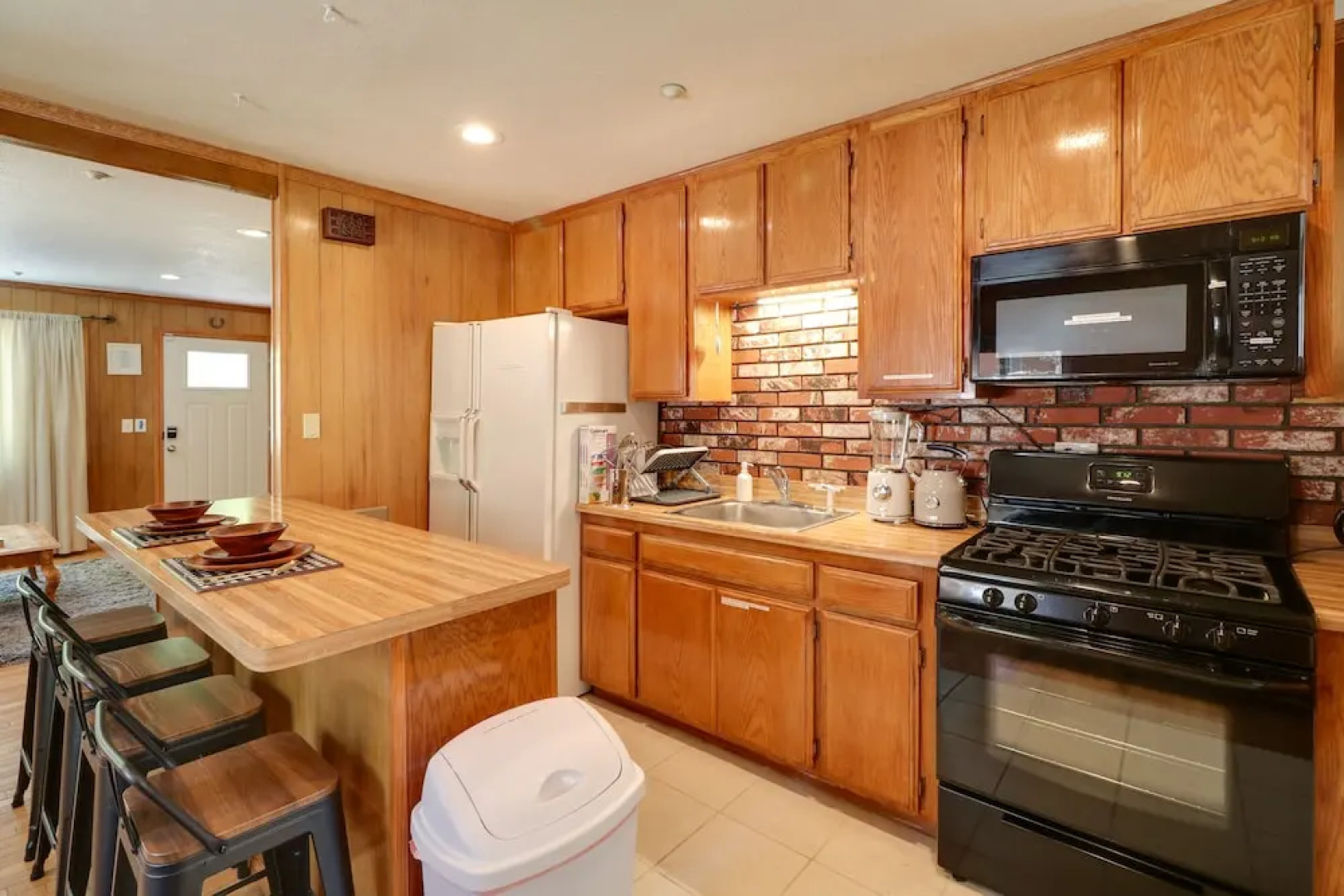 Wrightwood Cabin ~ 4 Mi to Mtn High Resort!