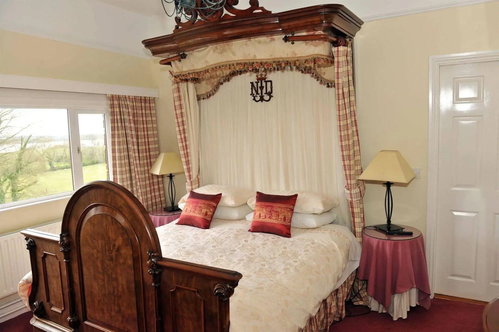 Lough Owel Lodge B&B